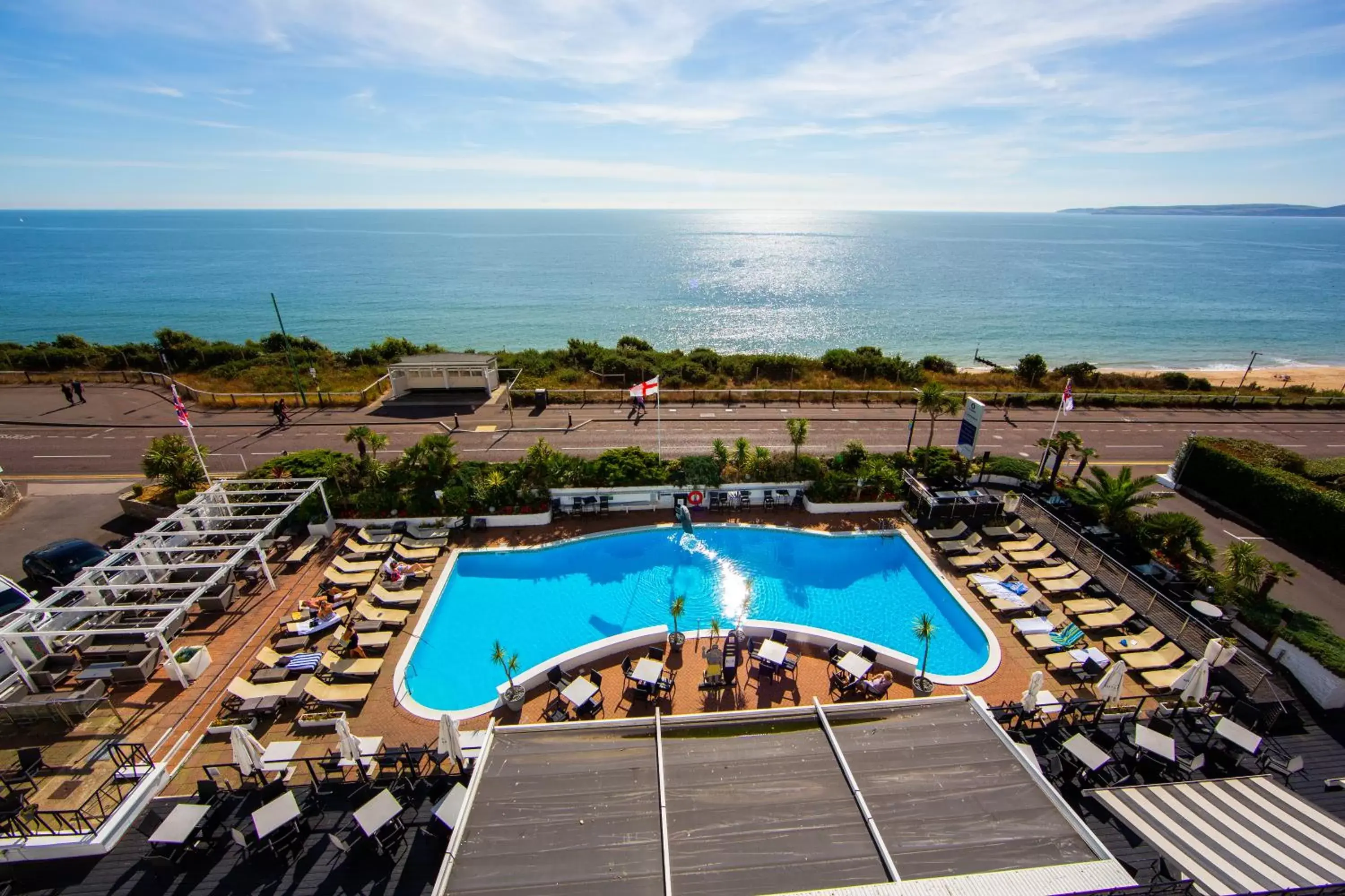 Day, Pool View in Cumberland Hotel - OCEANA COLLECTION