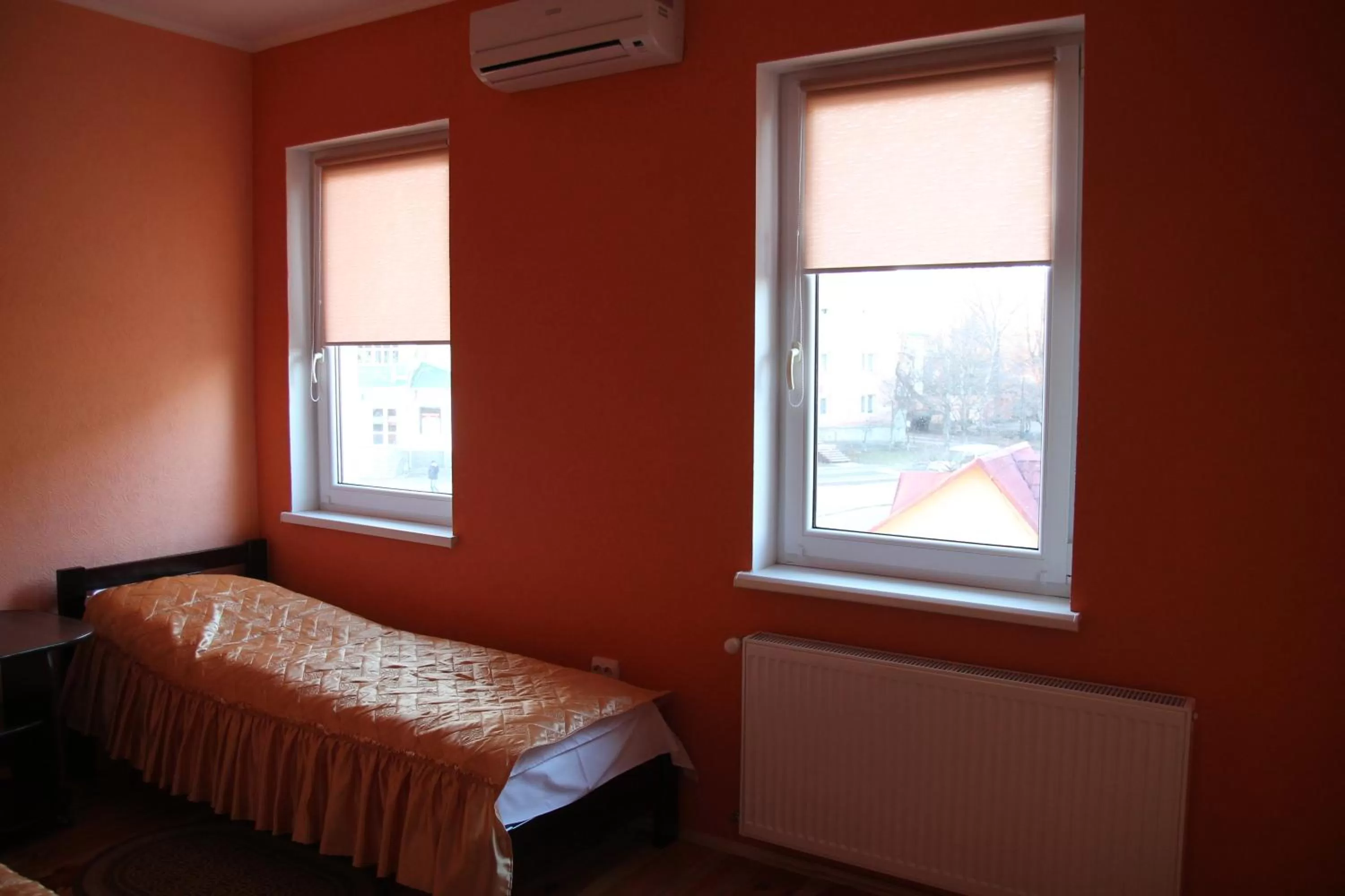 Day, Bed in Troyanda