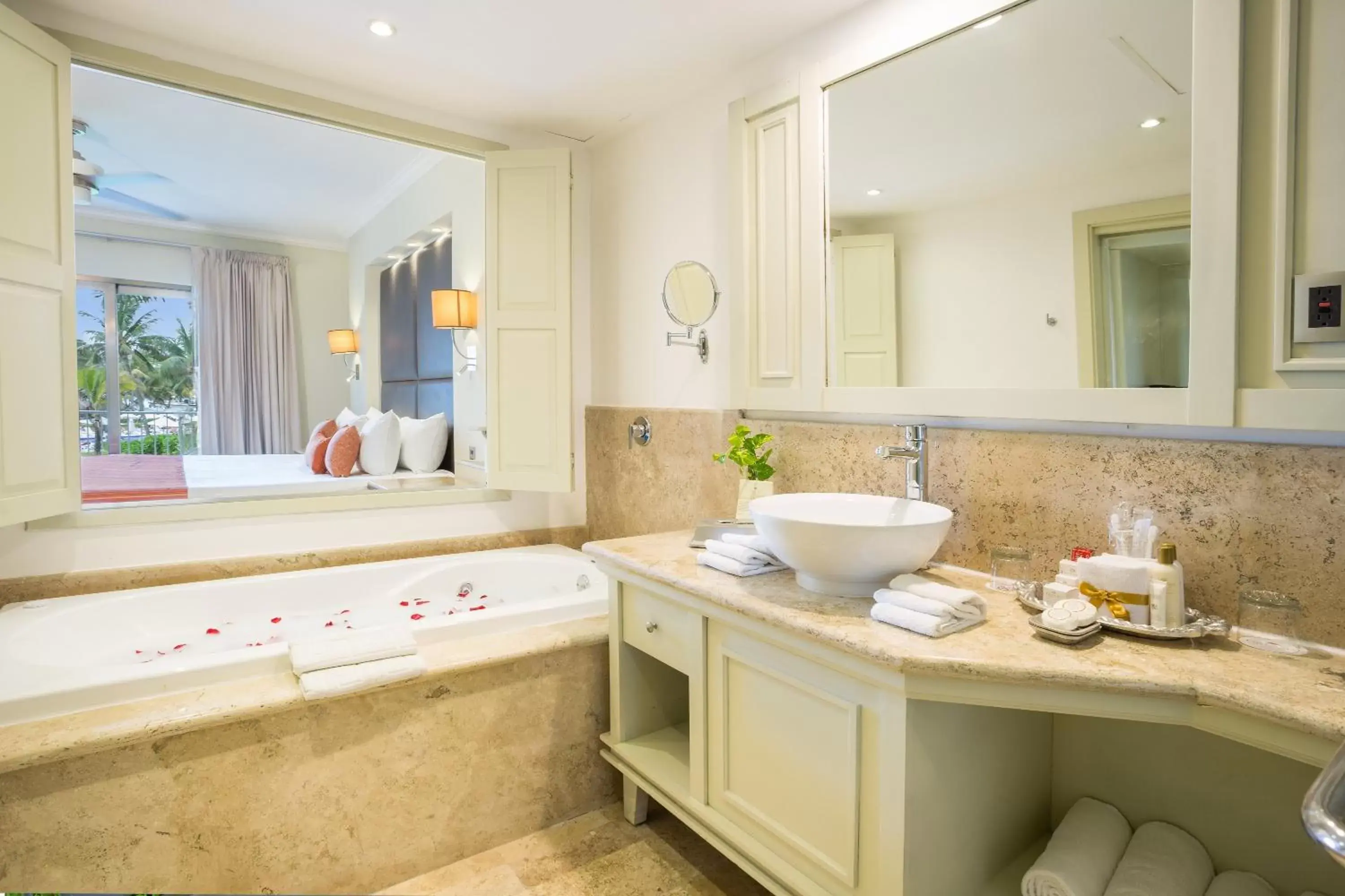 Toilet, Bathroom in Dreams Tulum Resort & Spa