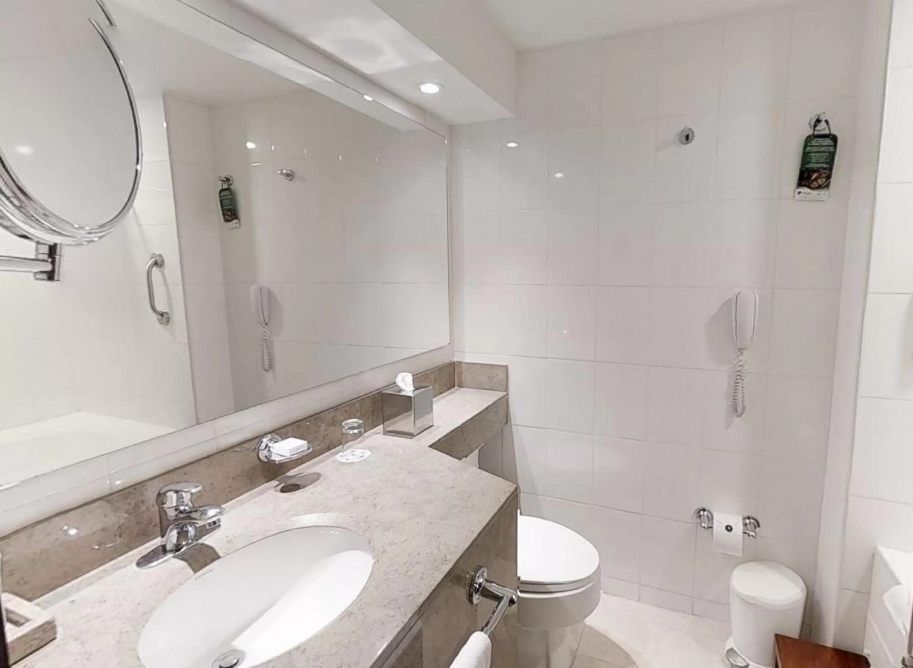 Bathroom in Hotel Estelar Suites Jones