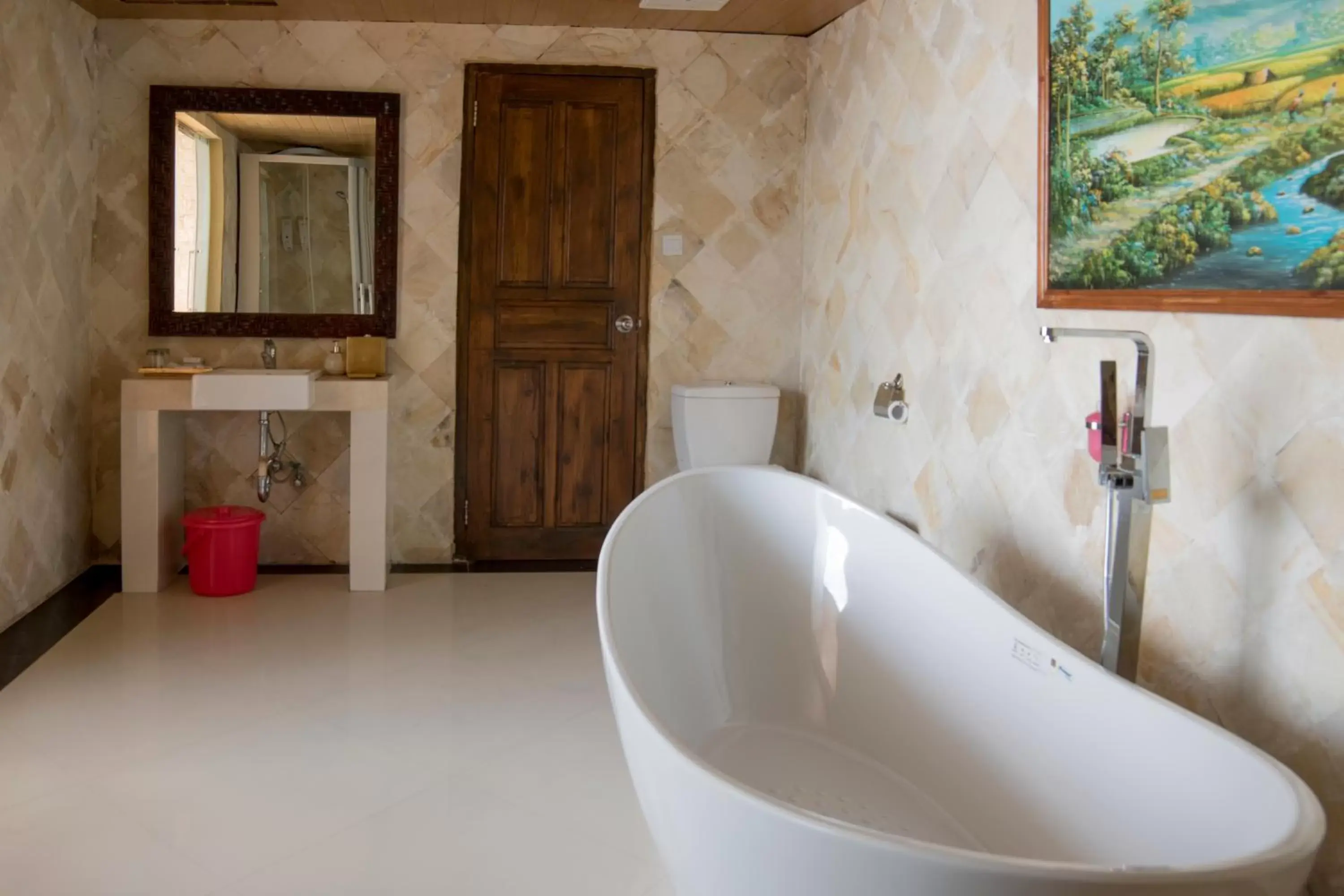 Toilet, Bathroom in Sylvia Beach Villa