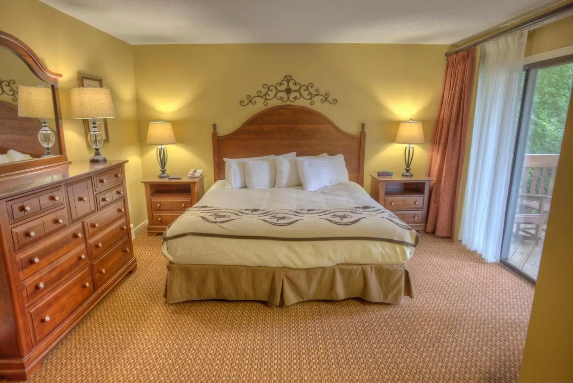 Bed in Foxhunt at Sapphire Valley by Capital Vacations