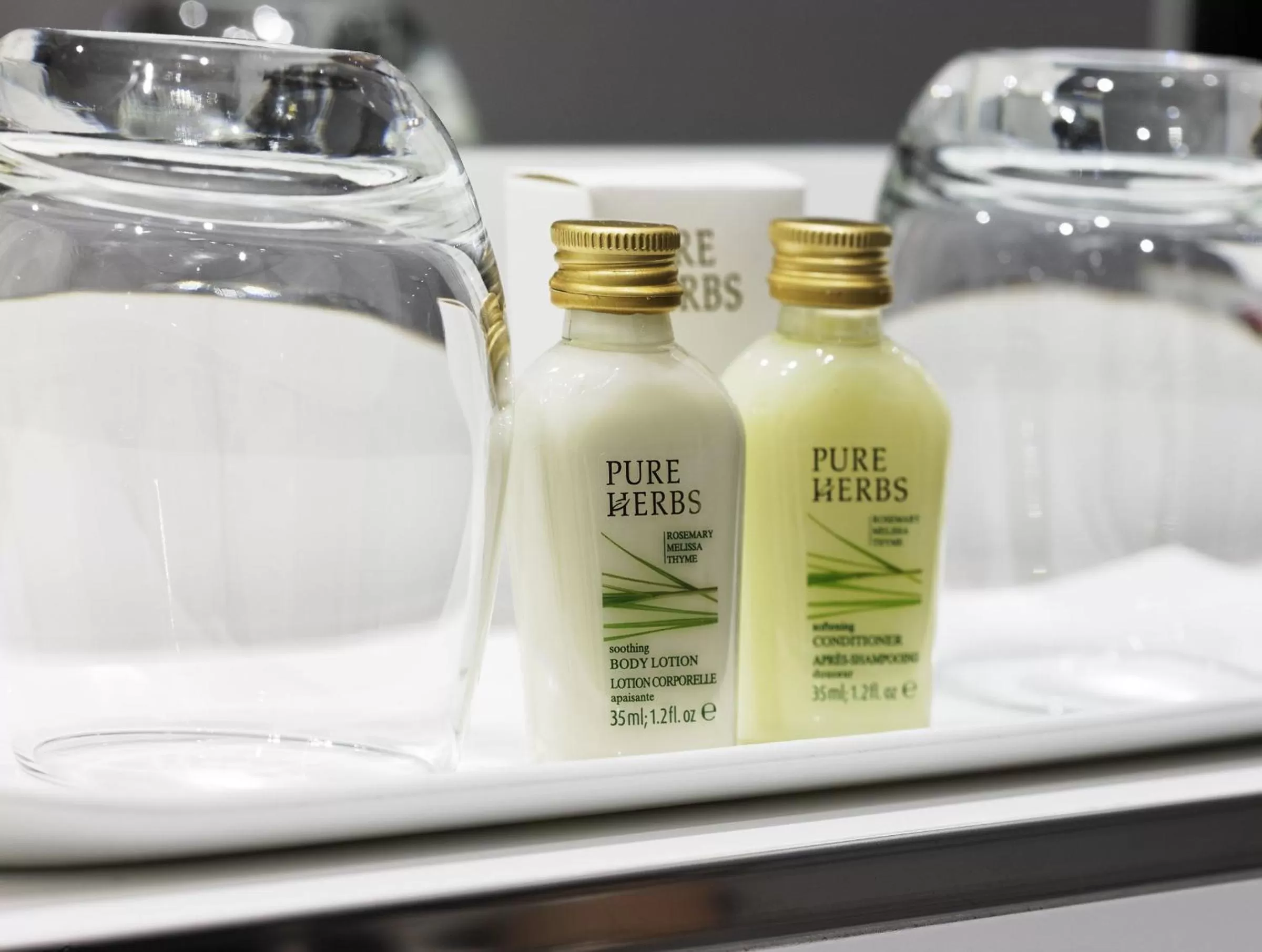 Double Room with queensize bed in Central Hotel