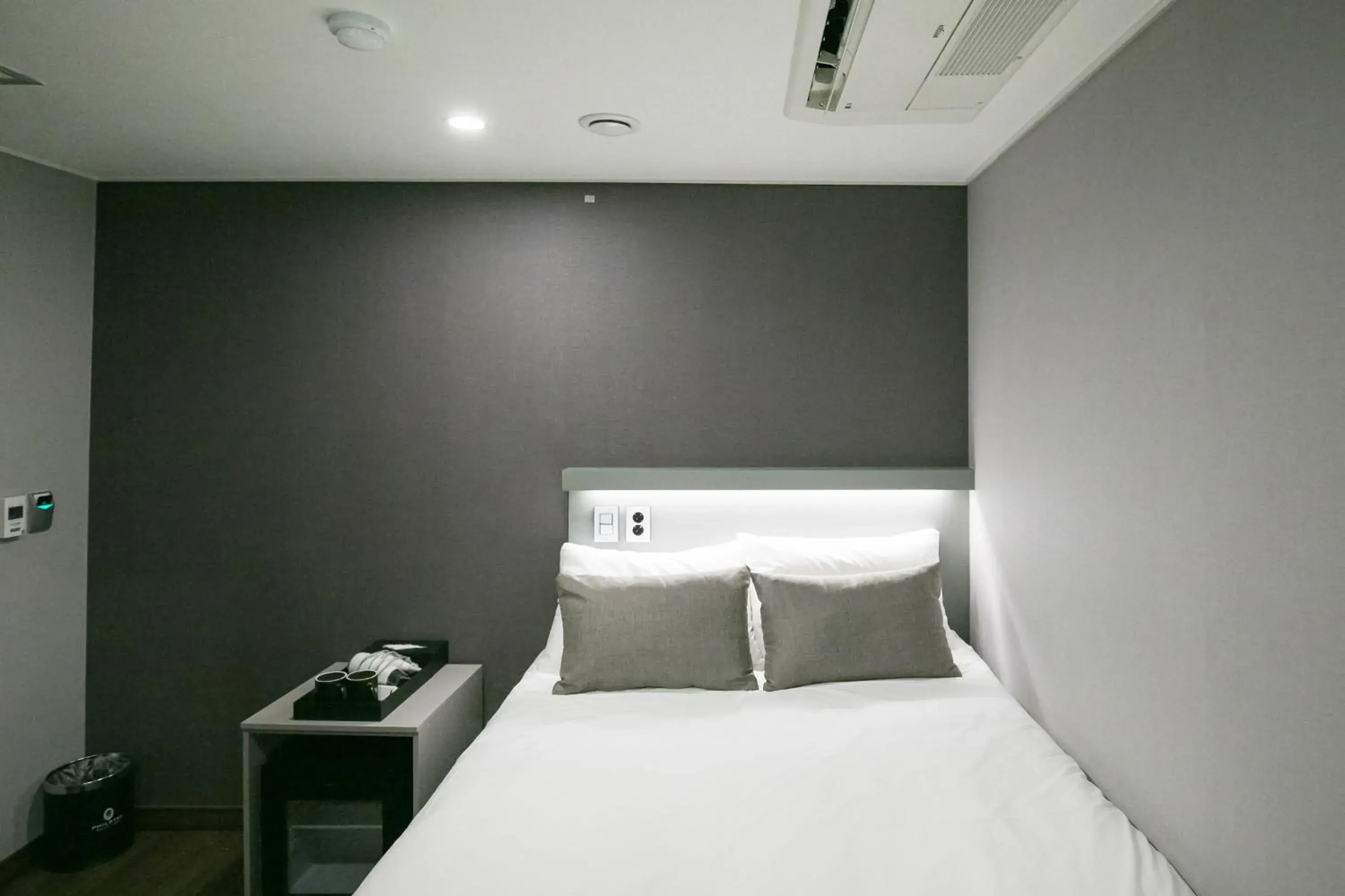 Bed in Philstay Myeongdong Station