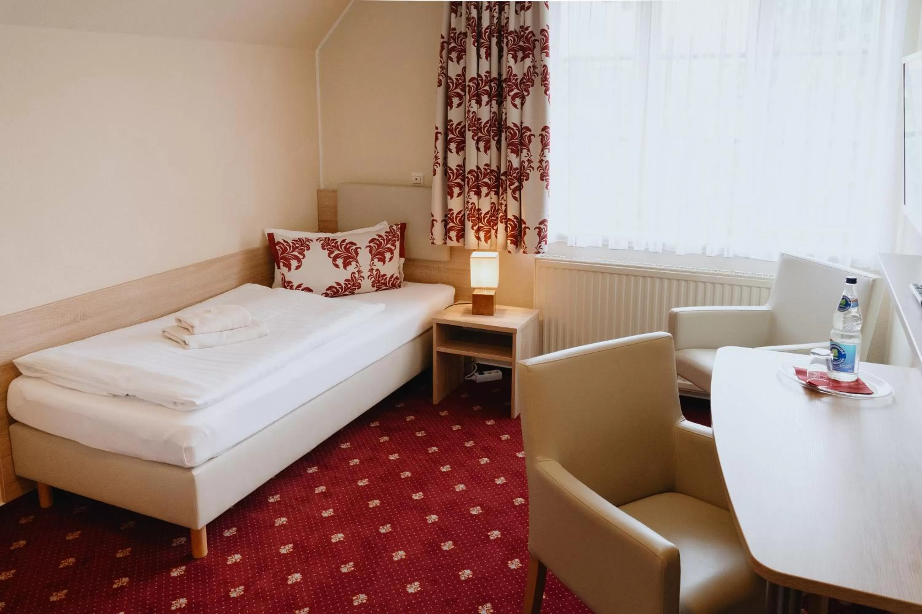 Photo of the whole room, Bed in Hotel An den Bleichen