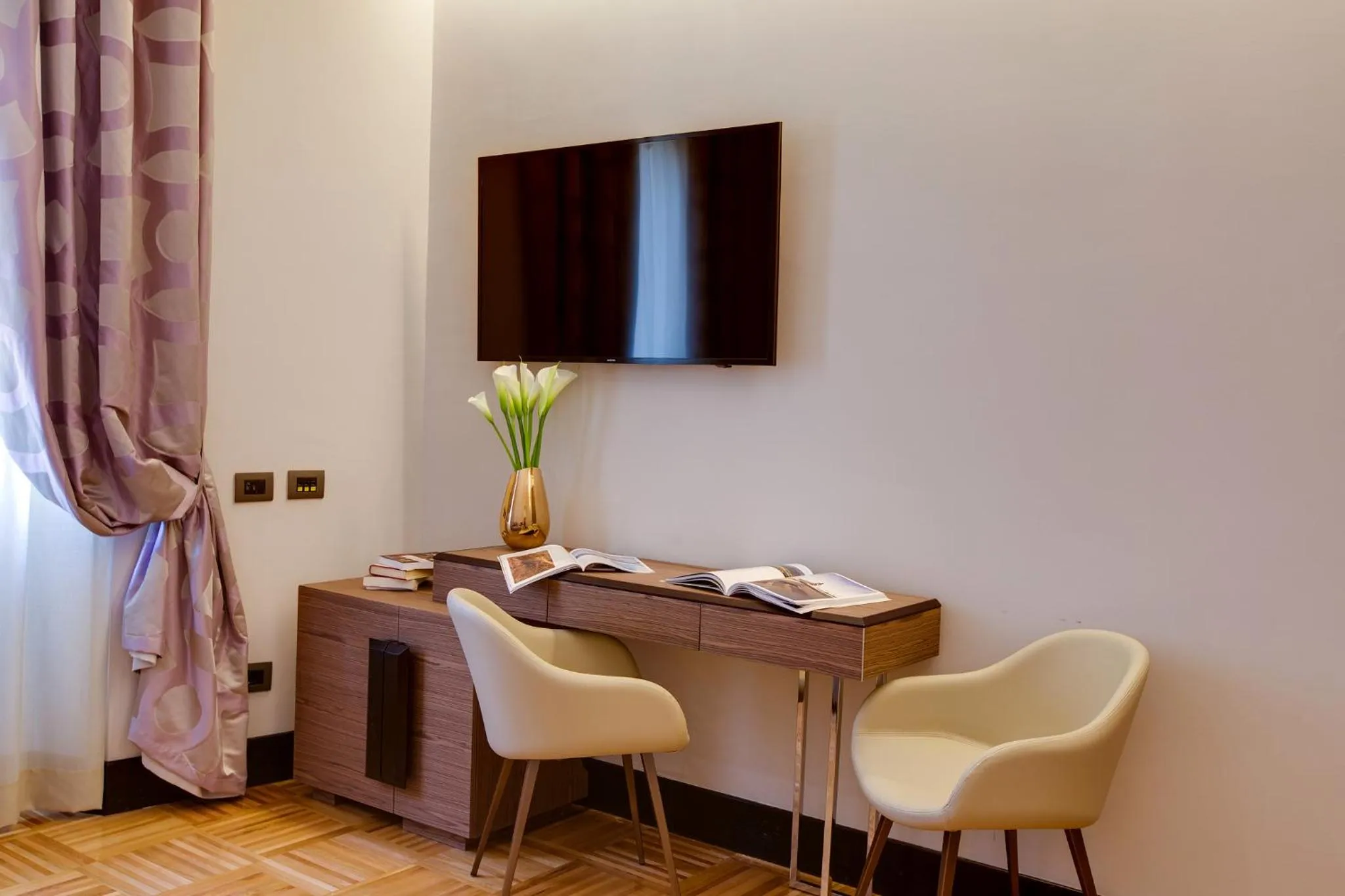 Living room in Solo Experience Hotel