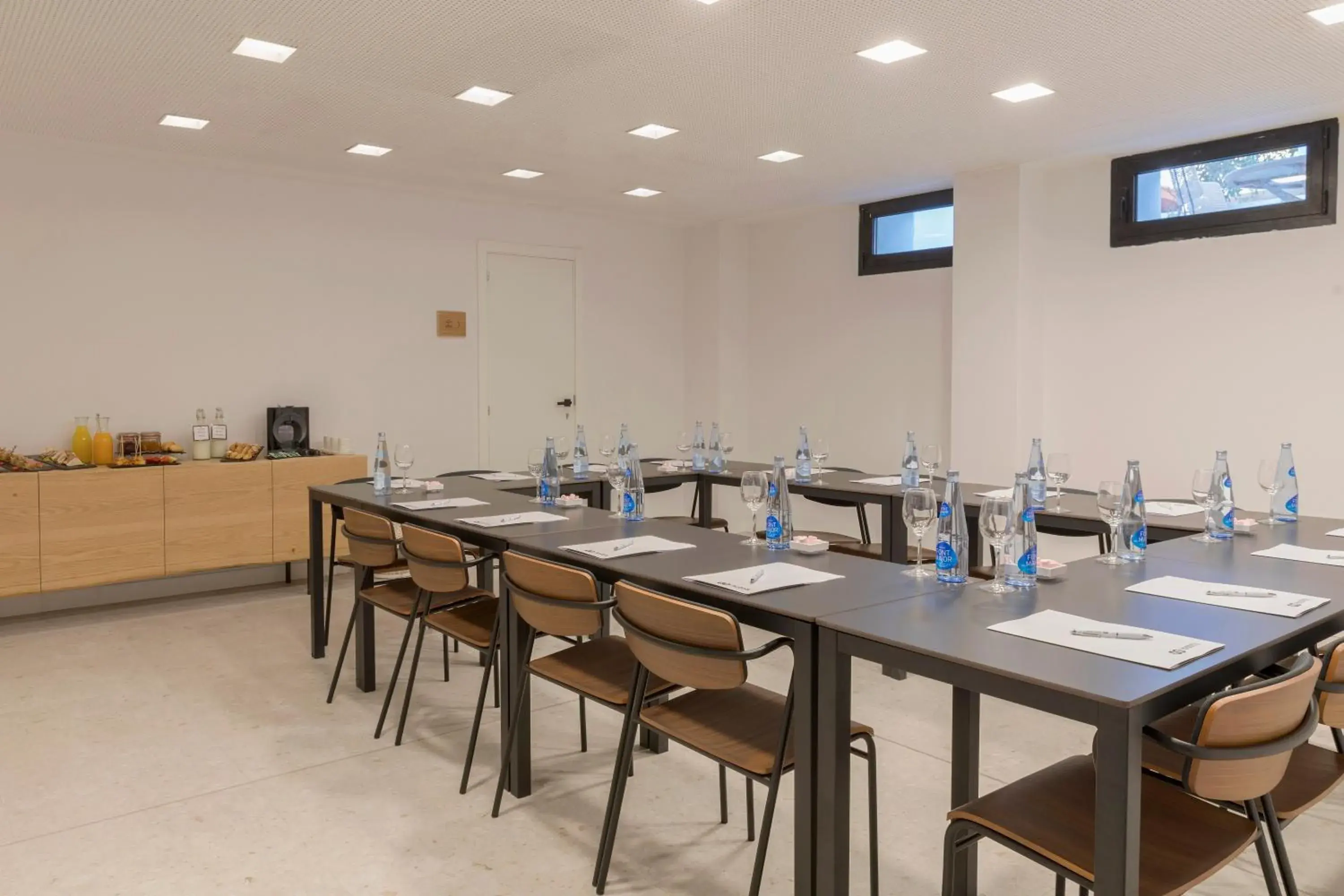 Business facilities in HM Ayron Park