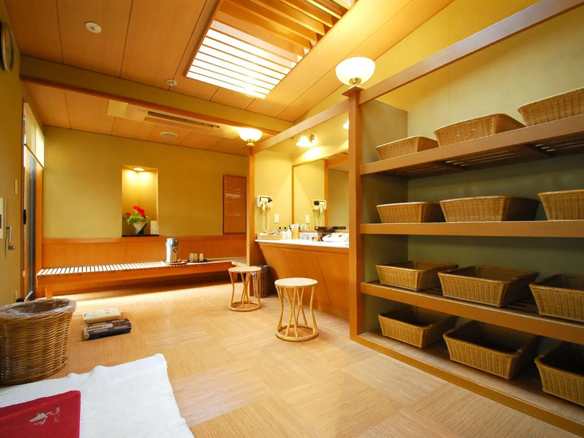 Public Bath in Hotel Hagoromo