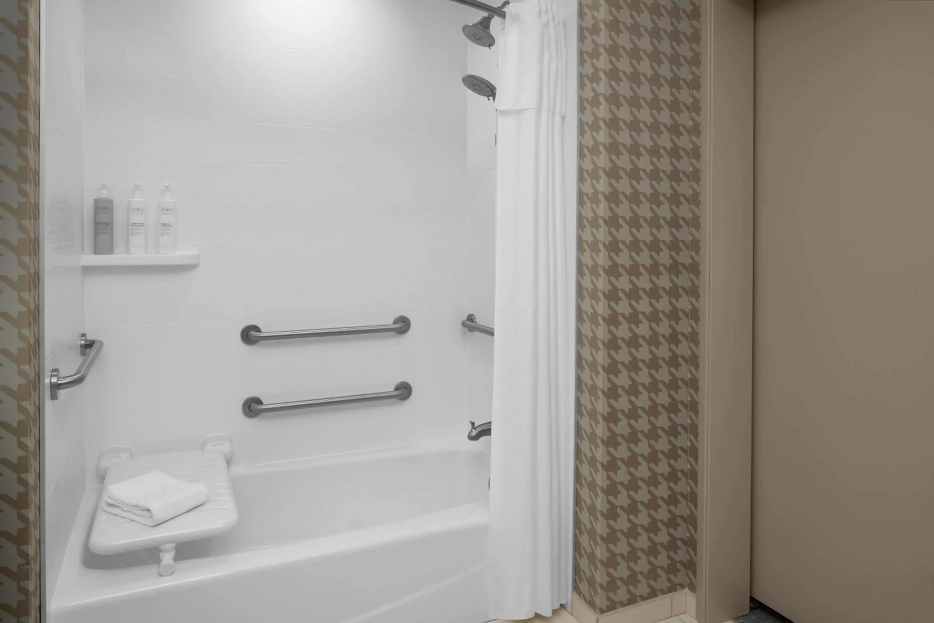 Bathroom in Home2 Suites By Hilton Hobbs