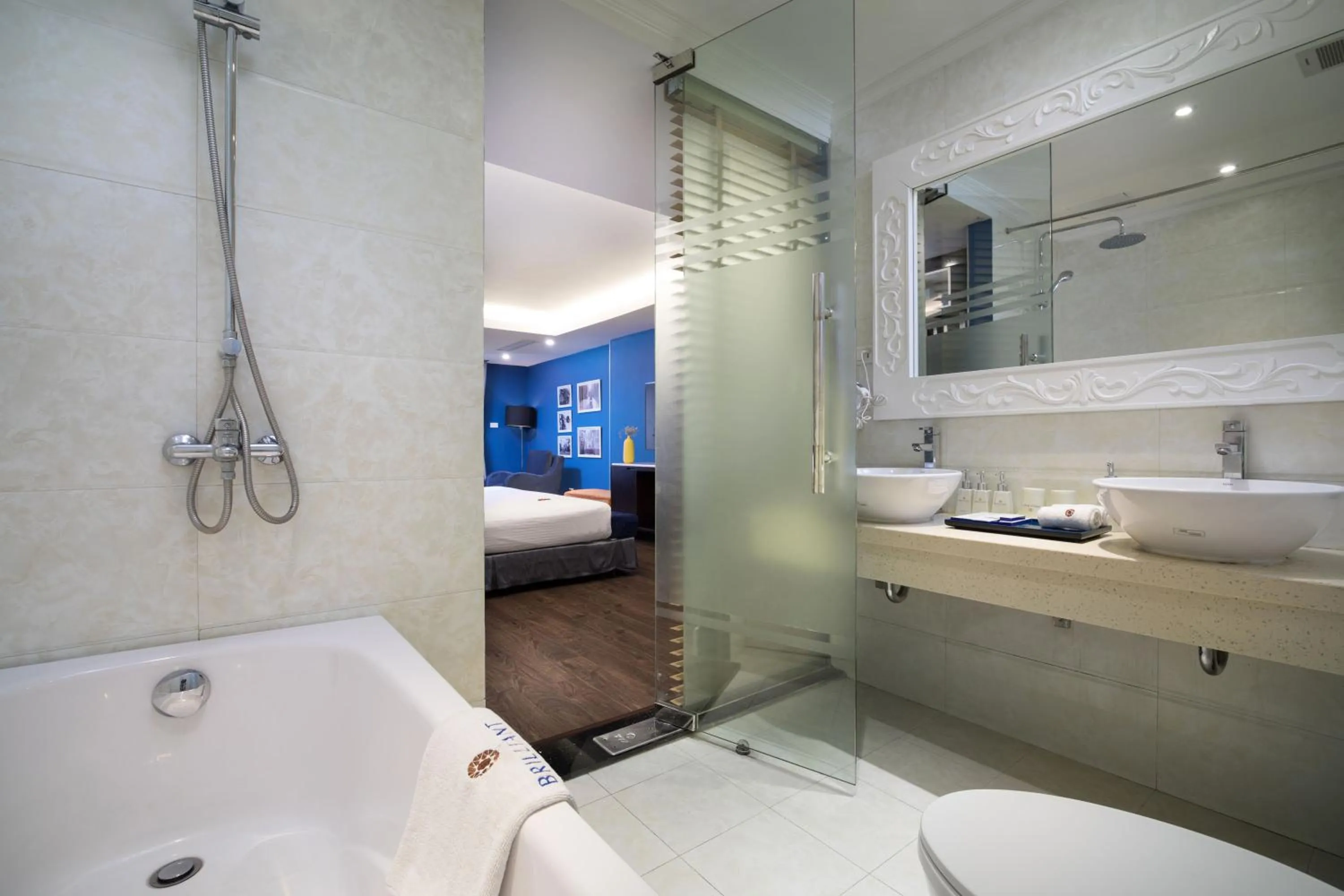 Bed in Hanoi Brilliant Hotel & Spa