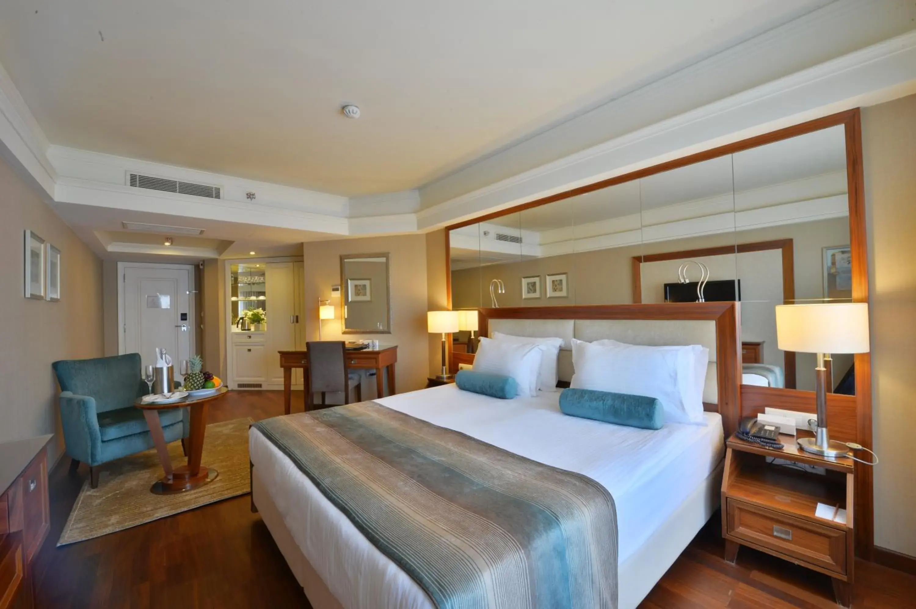 Bed in Marigold Thermal & Spa Hotel Bursa