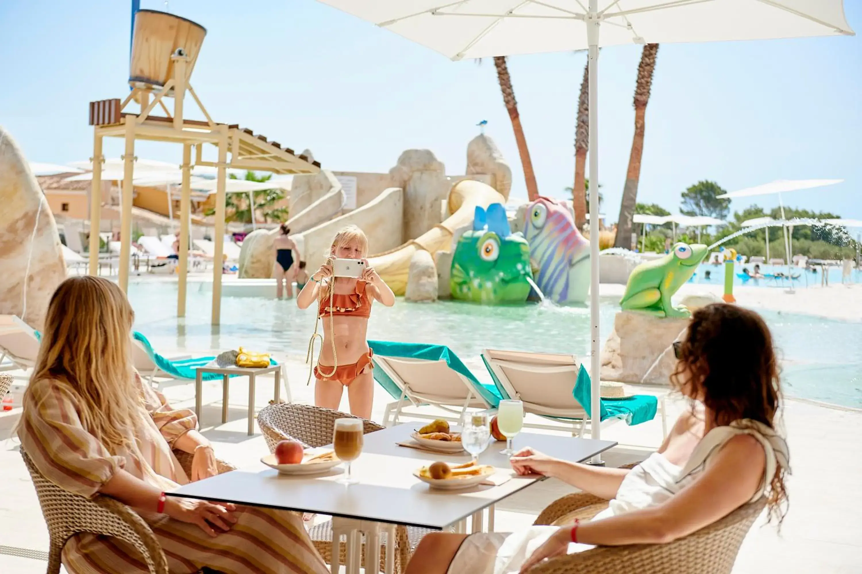 Lounge or bar in Iberostar Waves Cala Domingos All Inclusive Lounge or bar in Iberostar Waves Cala Domingos All Inclusive