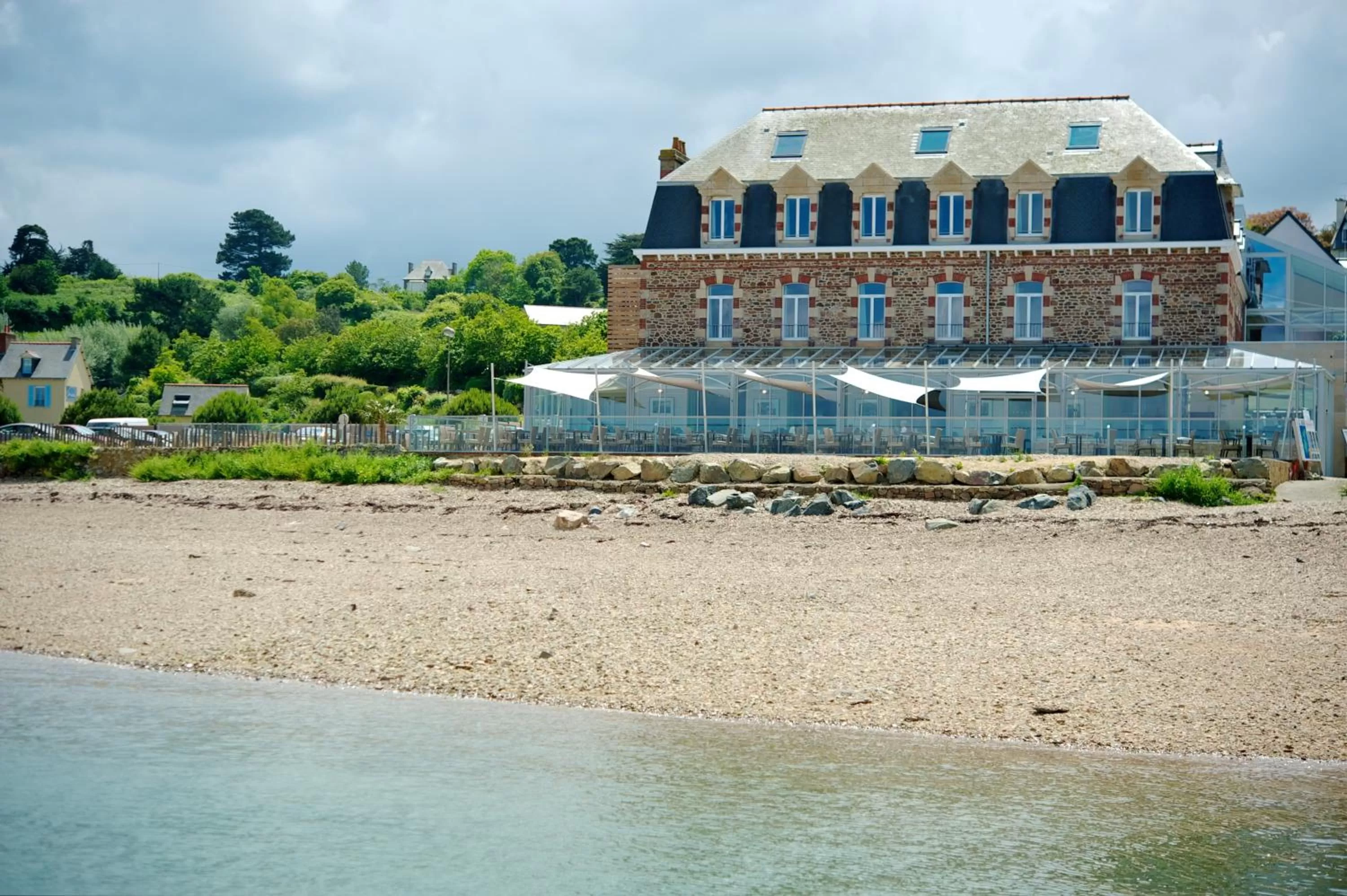 Facade/entrance in Best Western Plus Les Terrasses de Bréhat