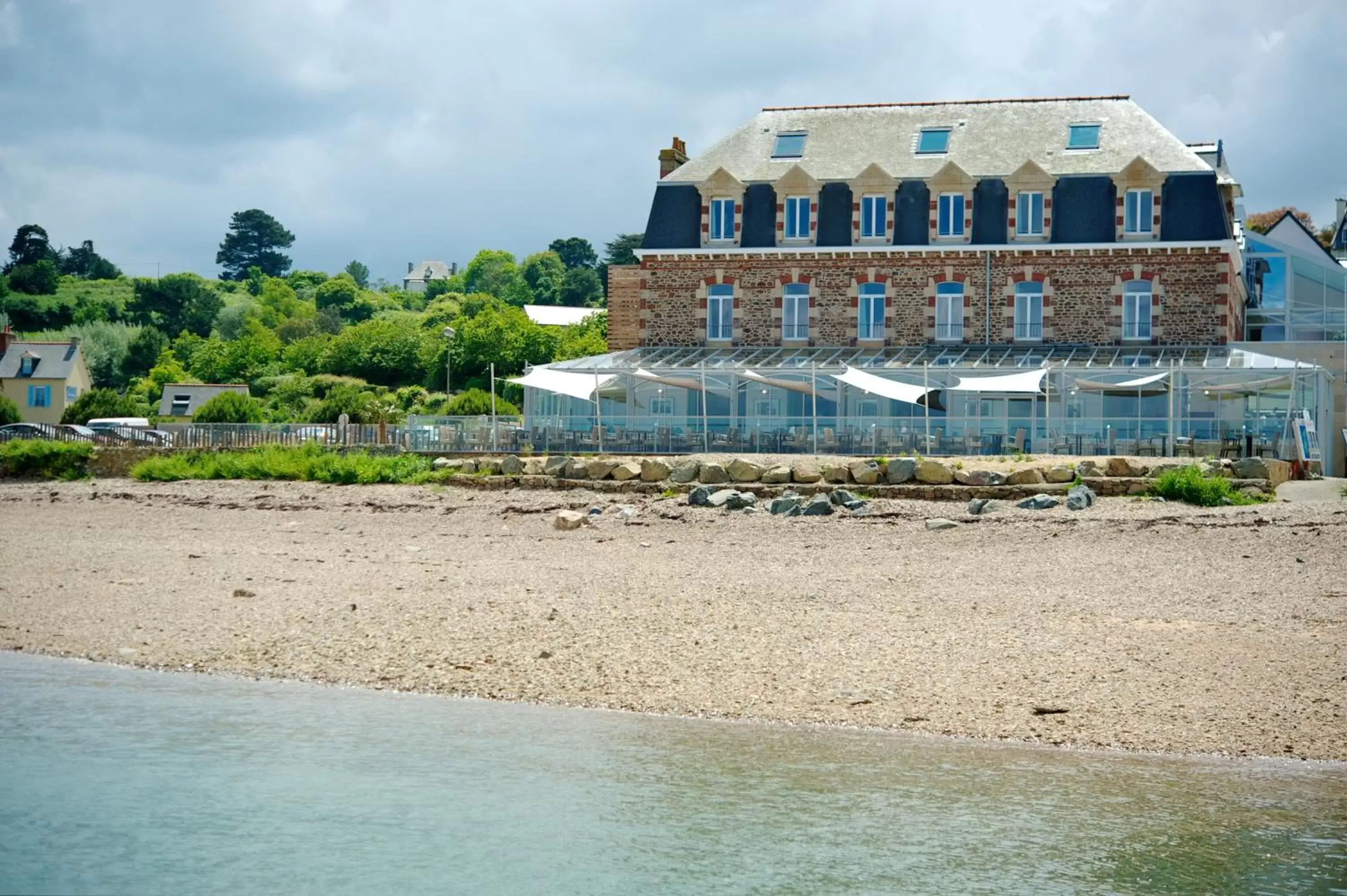 Facade/entrance in Best Western Plus Les Terrasses de Bréhat Facade/entrance in Best Western Plus Les Terrasses de Bréhat