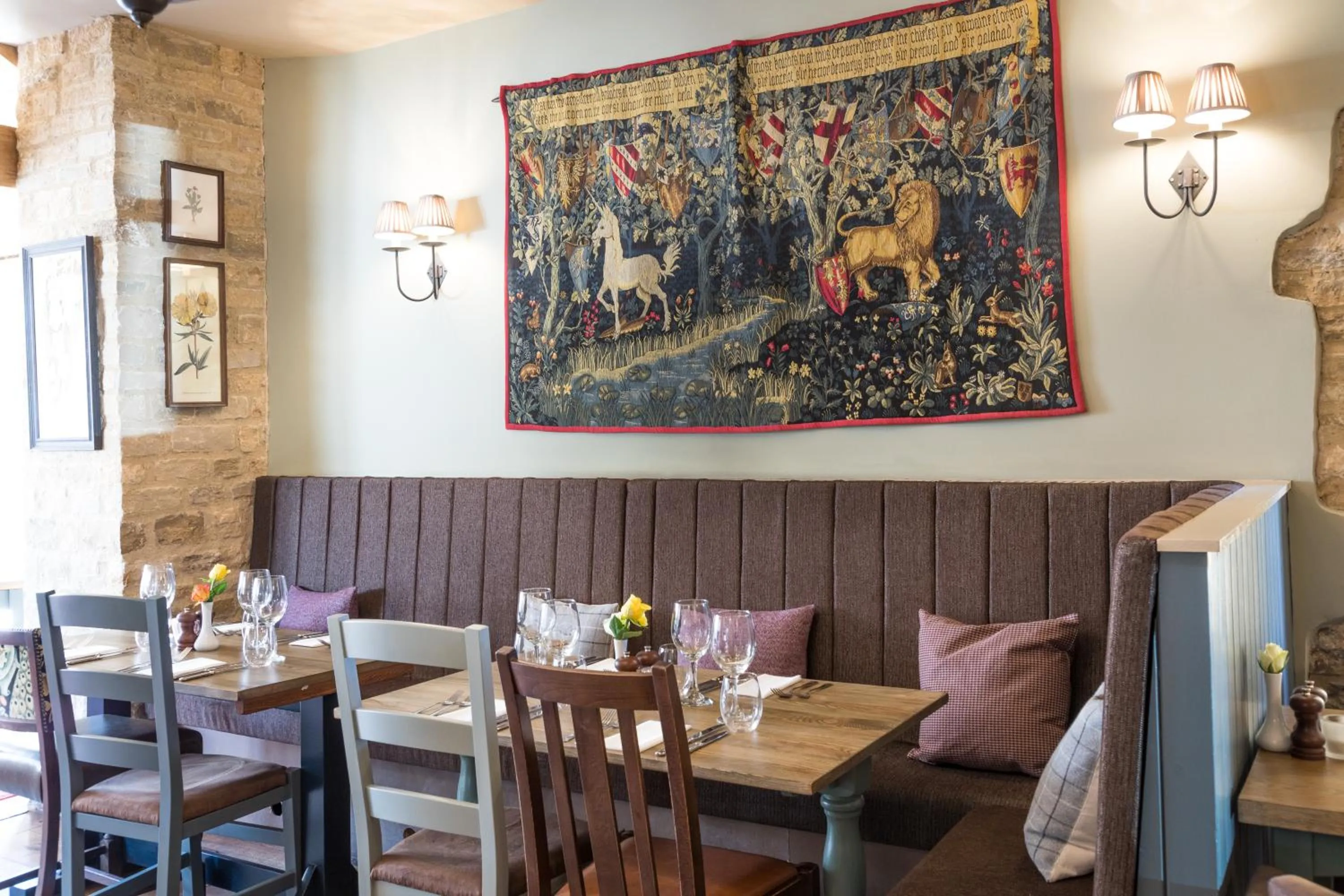 Restaurant/places to eat in The Lion Bicester