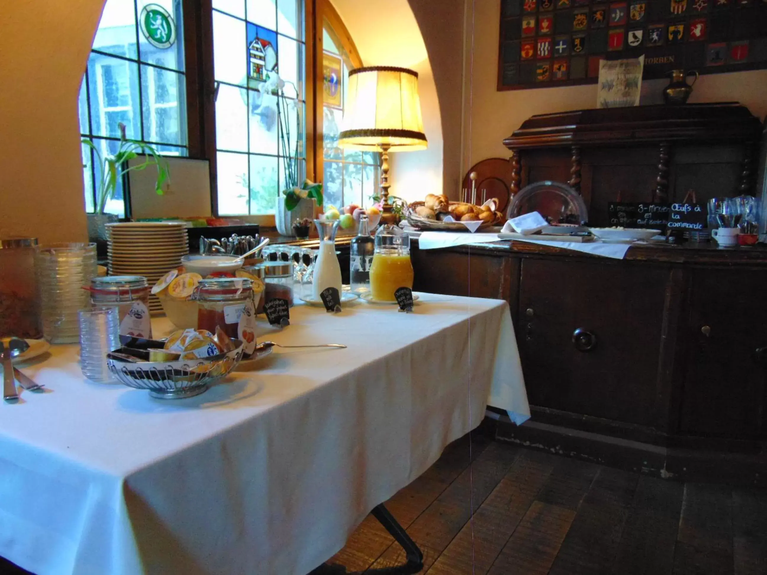 Buffet breakfast, Restaurant/Places to Eat in Zunfthaus zur Rebleuten