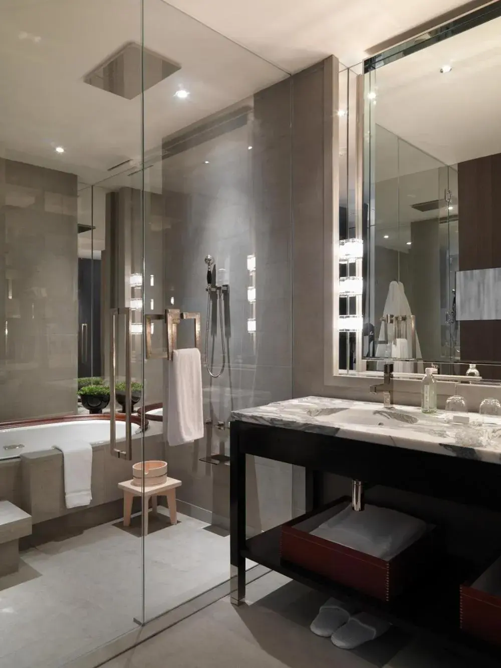 Bathroom in Park Hyatt Shanghai