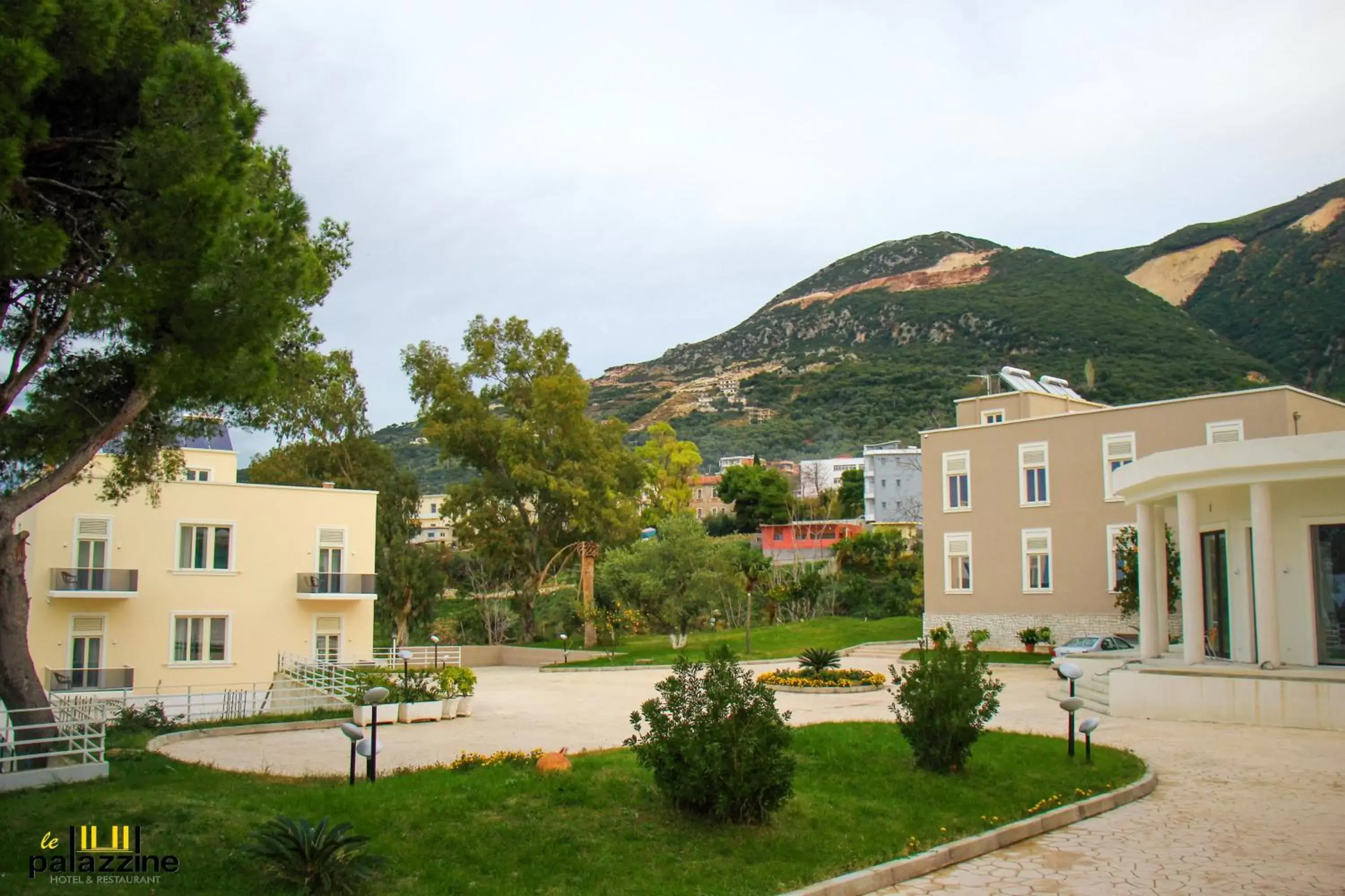 Garden, Property Building in Le Palazzine Hotel