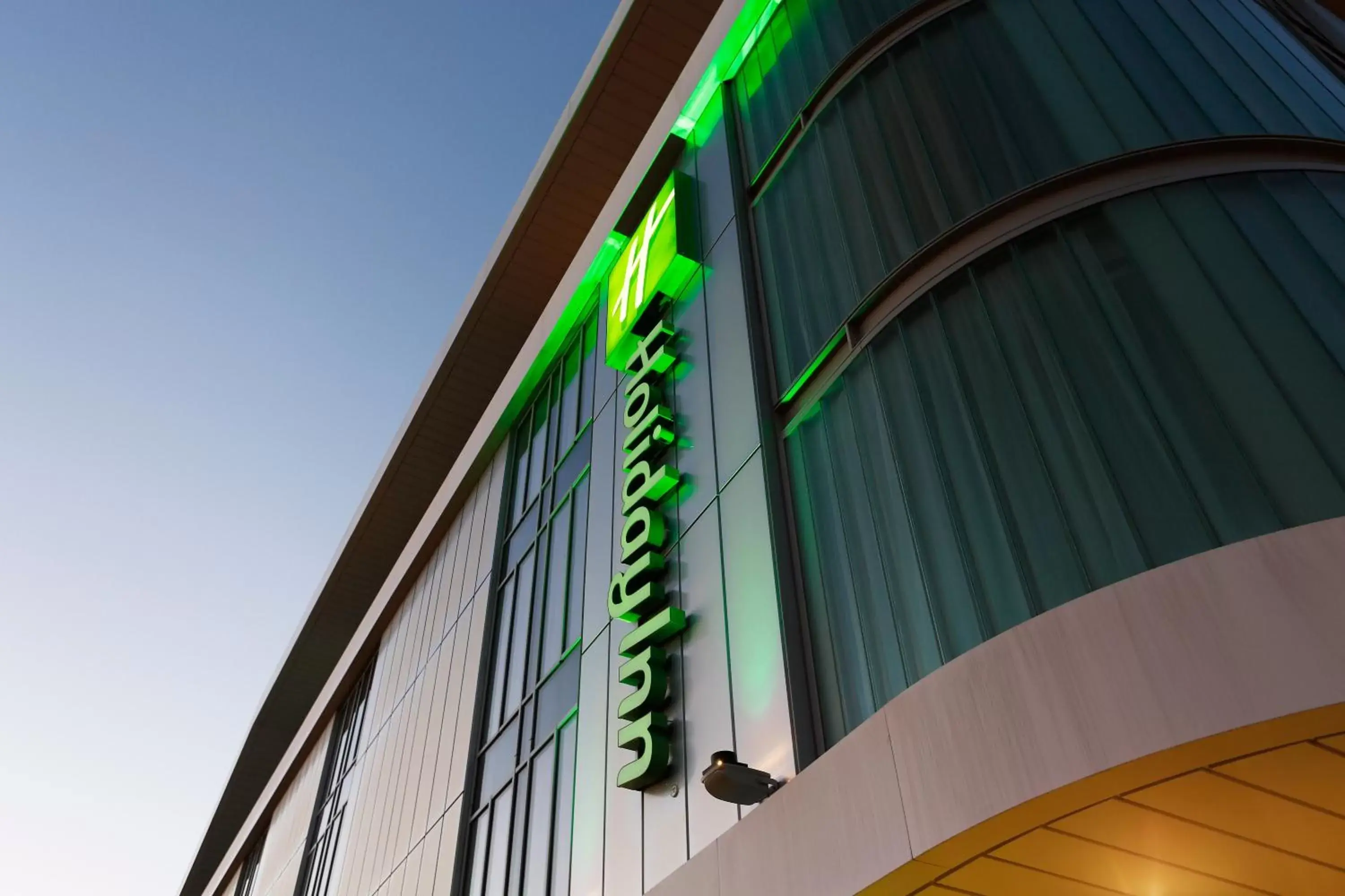 Property building in Holiday Inn Southend by IHG Property building in Holiday Inn Southend by IHG