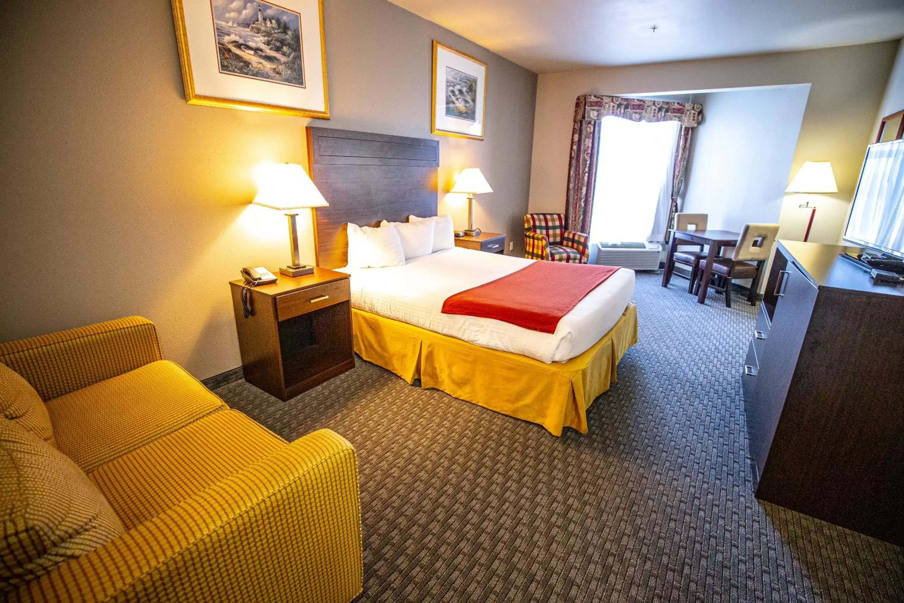 Bed in BayVue Hotel, Resort & Suites