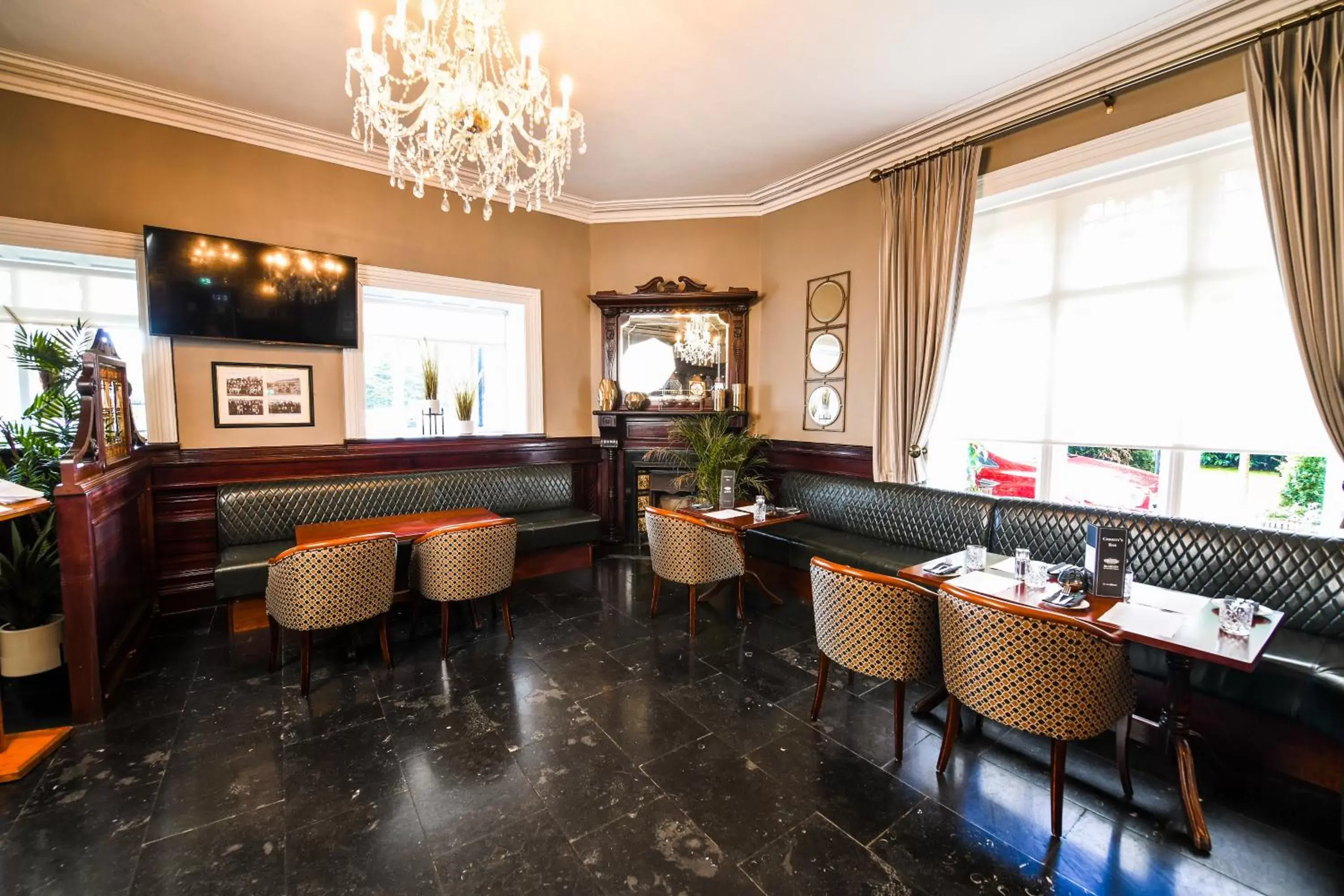 Restaurant/places to eat, Lounge/Bar in Blarney Woollen Mills Hotel - BW Signature Collection