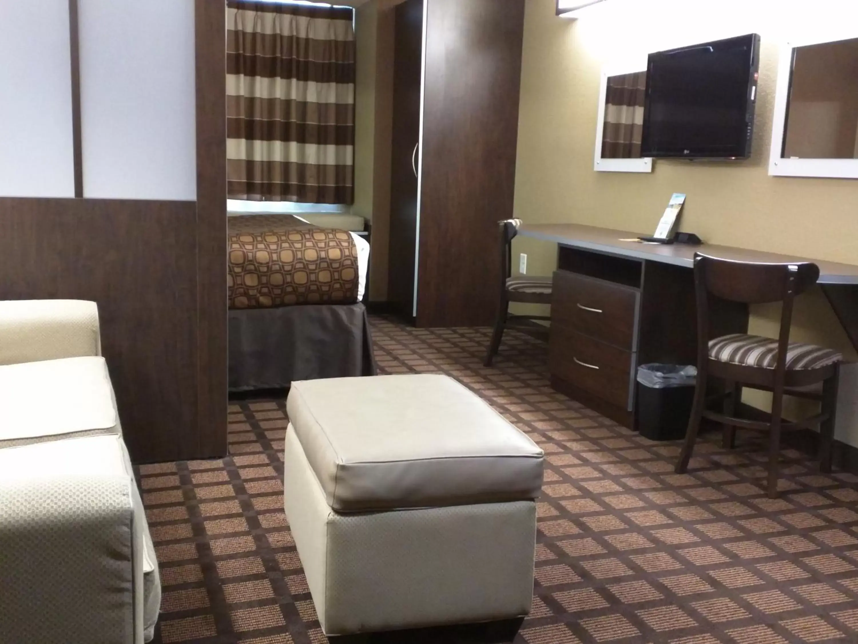 Queen Studio Suite - Non-Smoking in Microtel Inn & Suites by Wyndham Minot