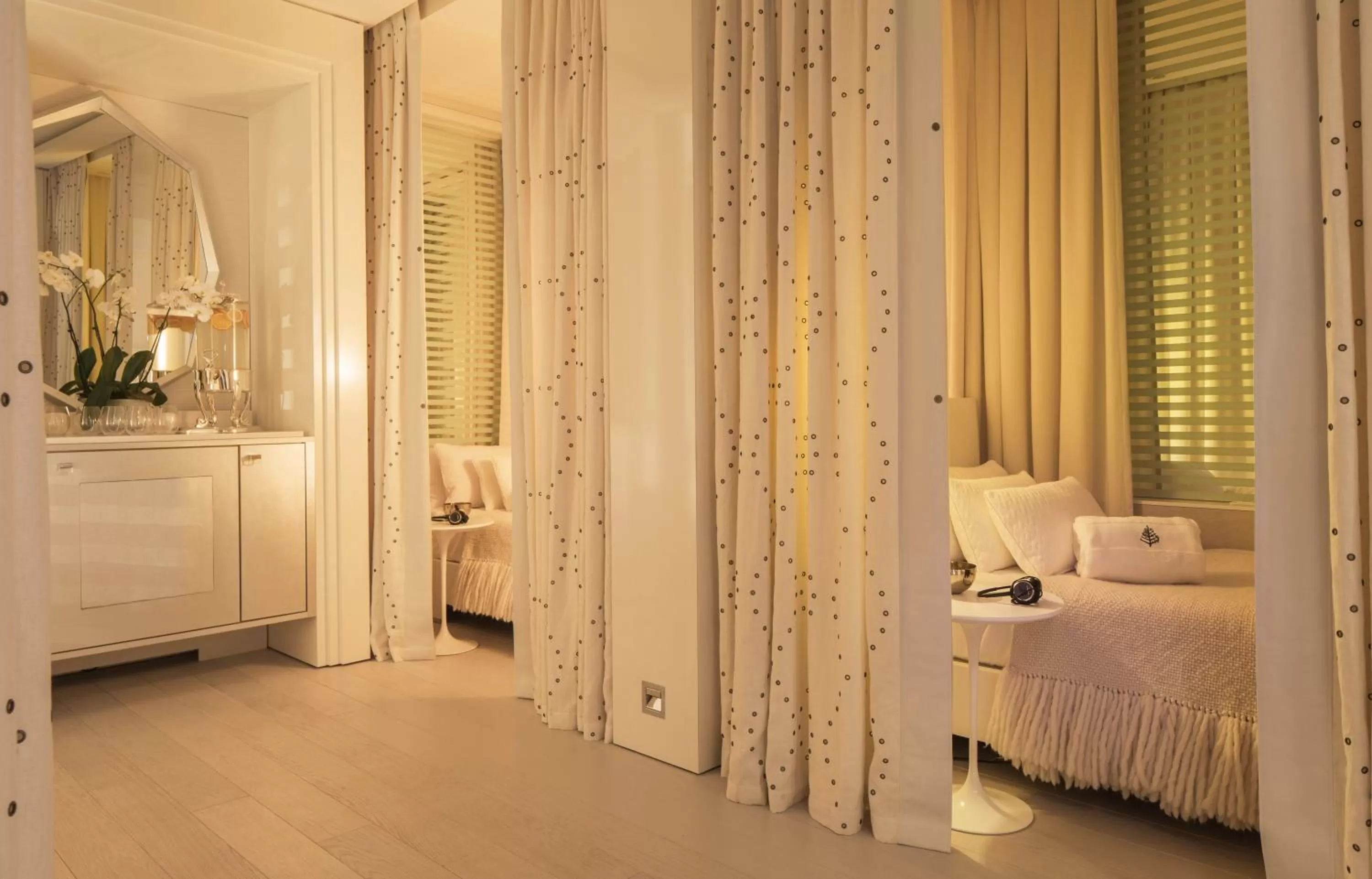 Spa and wellness centre/facilities, Bed in Four Seasons Resort Megeve