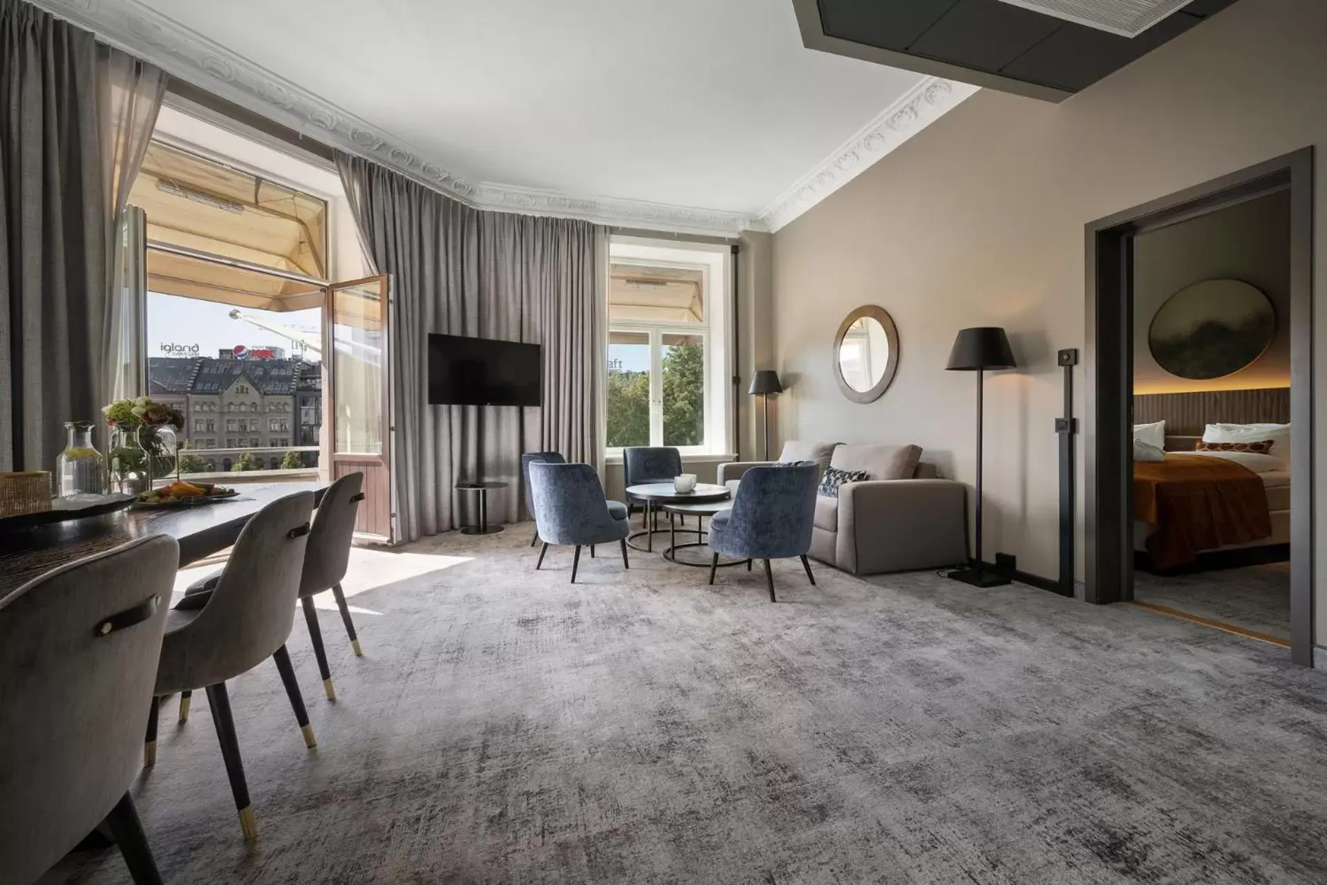 Living room, Bed in Karl Johan Hotel Living room, Bed in Karl Johan Hotel