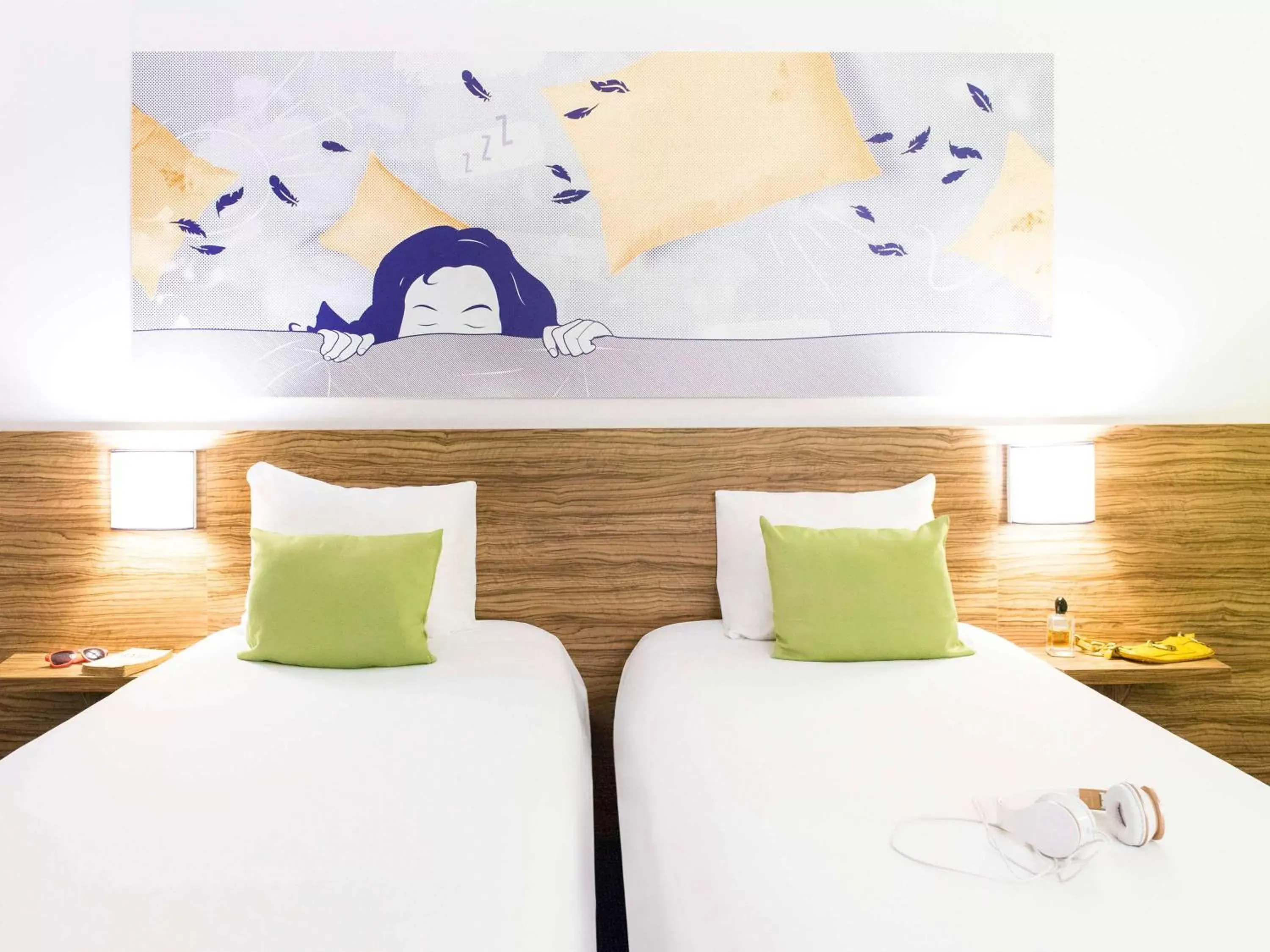 Photo of the whole room, Bed in ibis Styles Louvain-la-Neuve Hotel and Events