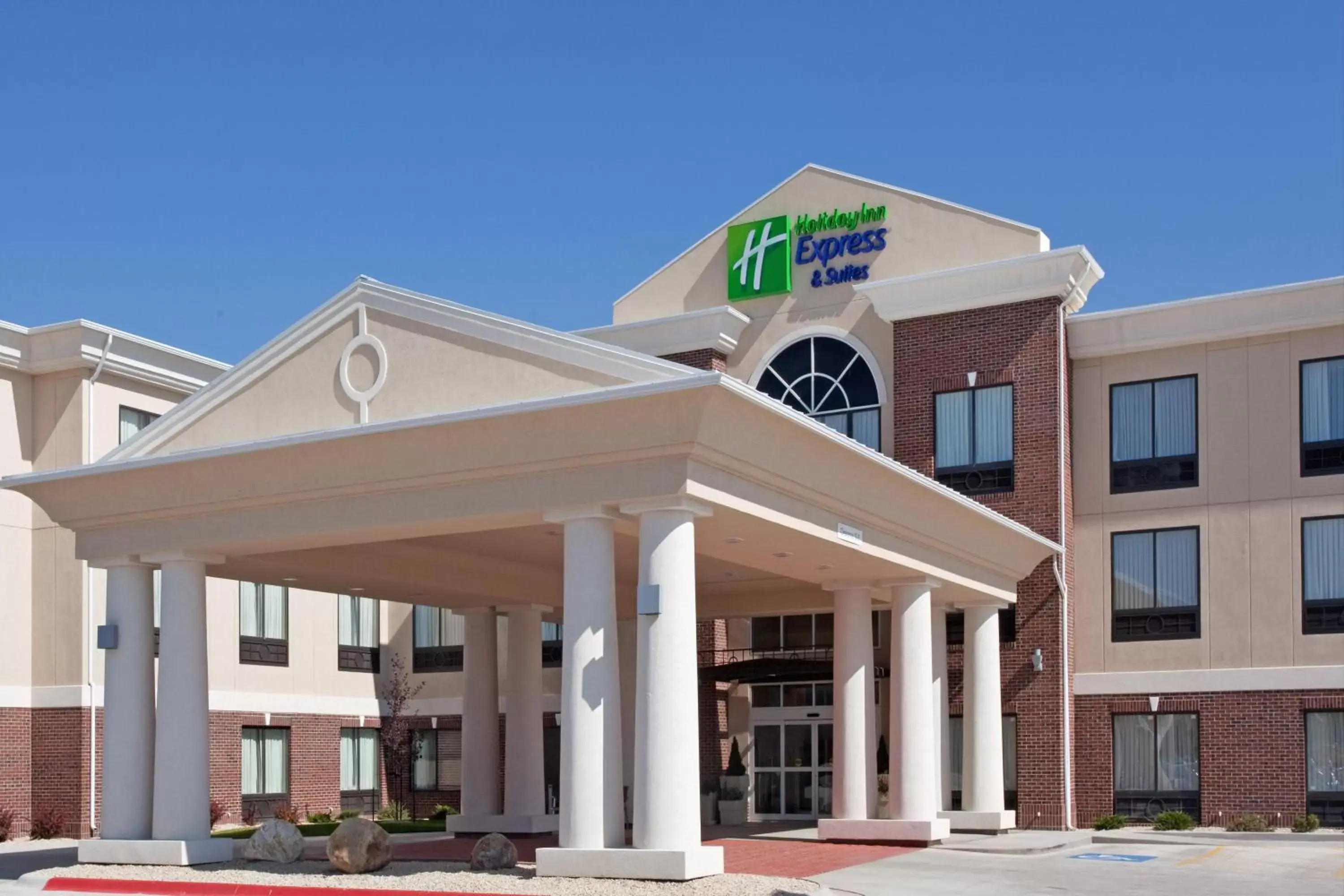 Property Building in Holiday Inn Express & Suites Buffalo, an IHG Hotel