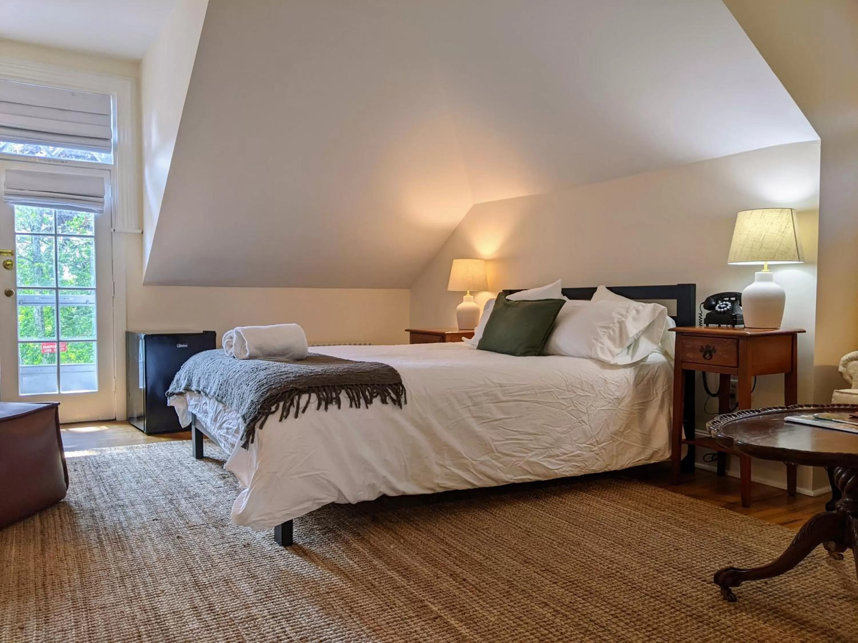 Bed in Stanton House Inn