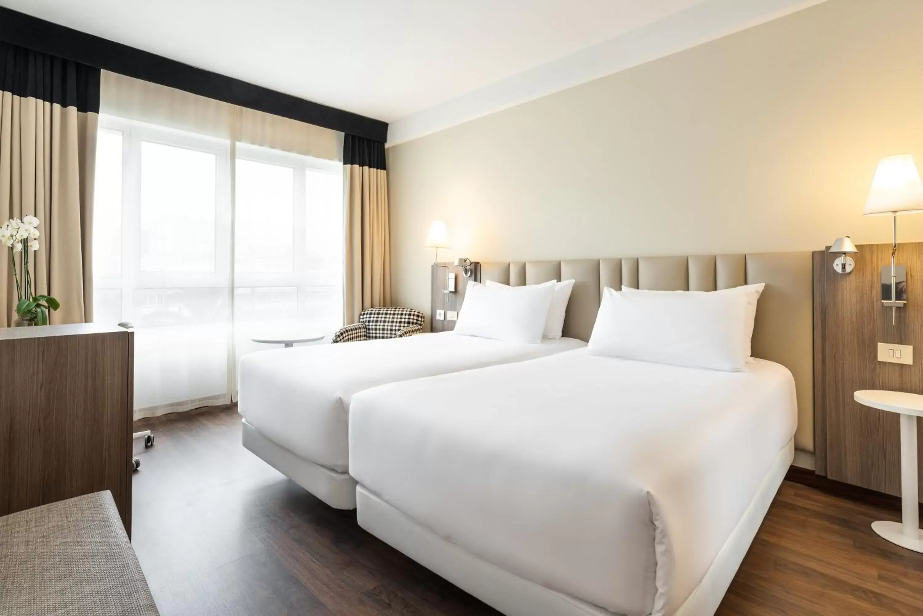 Bedroom, Bed in Eurostars Atlántico Bedroom, Bed in Eurostars Atlántico