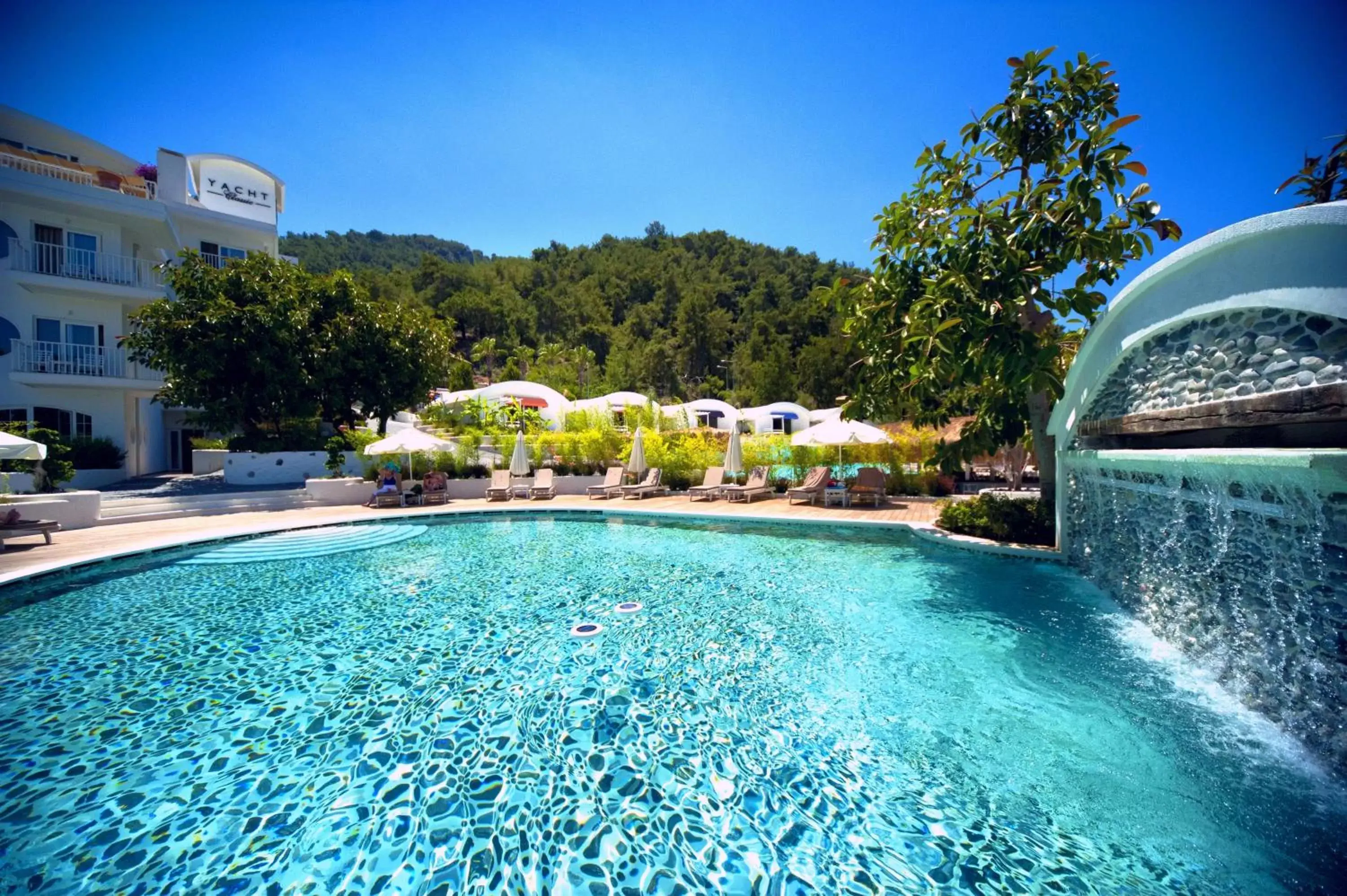 Mountain view, Swimming Pool in Yacht Classic Hotel - Boutique Class