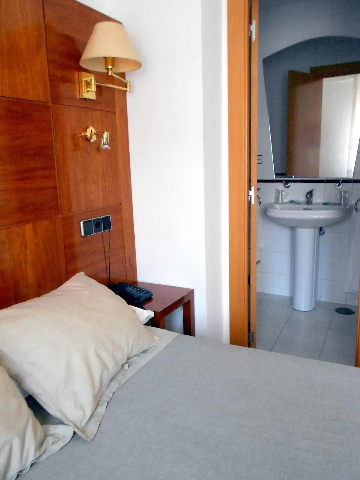 Standard Double or Twin Room in Hotel Trefacio Standard Double or Twin Room in Hotel Trefacio