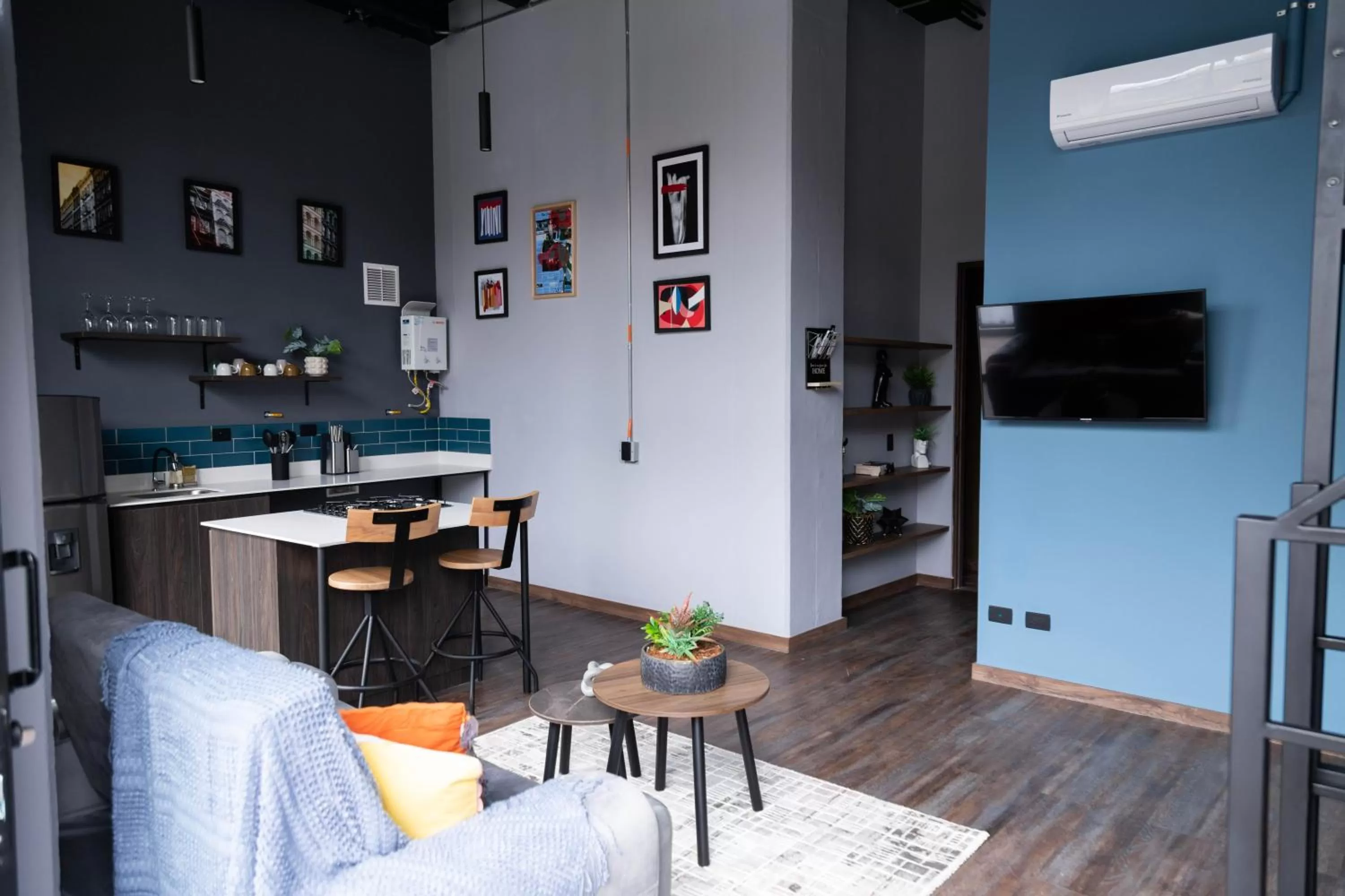 TV and multimedia in Royal Living Poblado