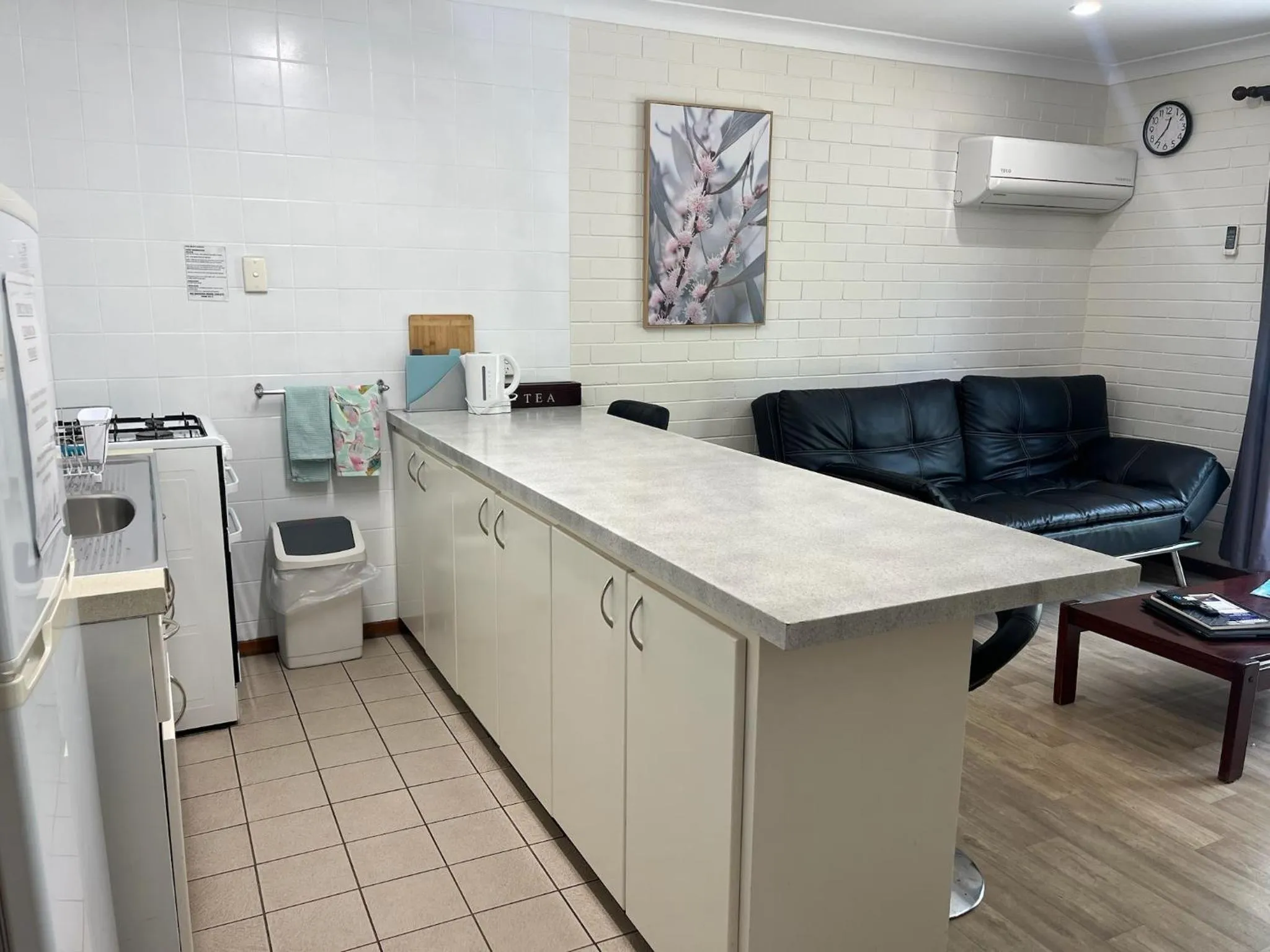 Kitchen or kitchenette in Emu Beach Chalets