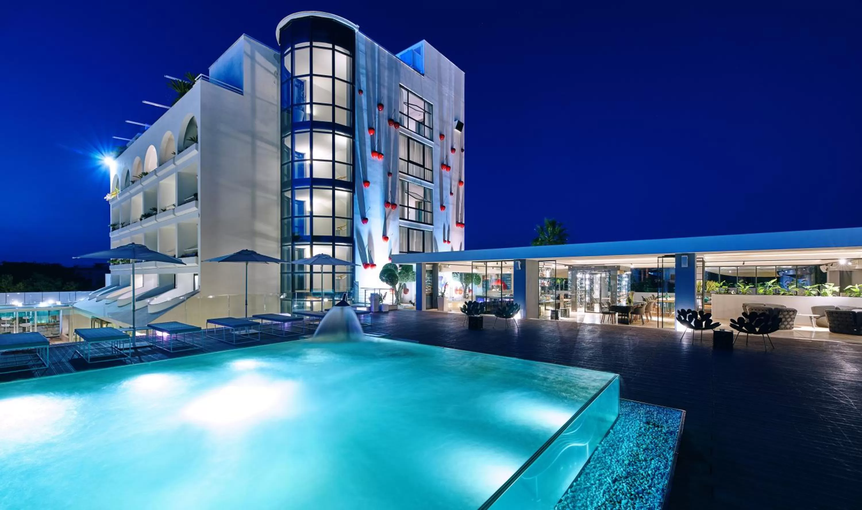 Swimming pool in Mec Paestum Hotel