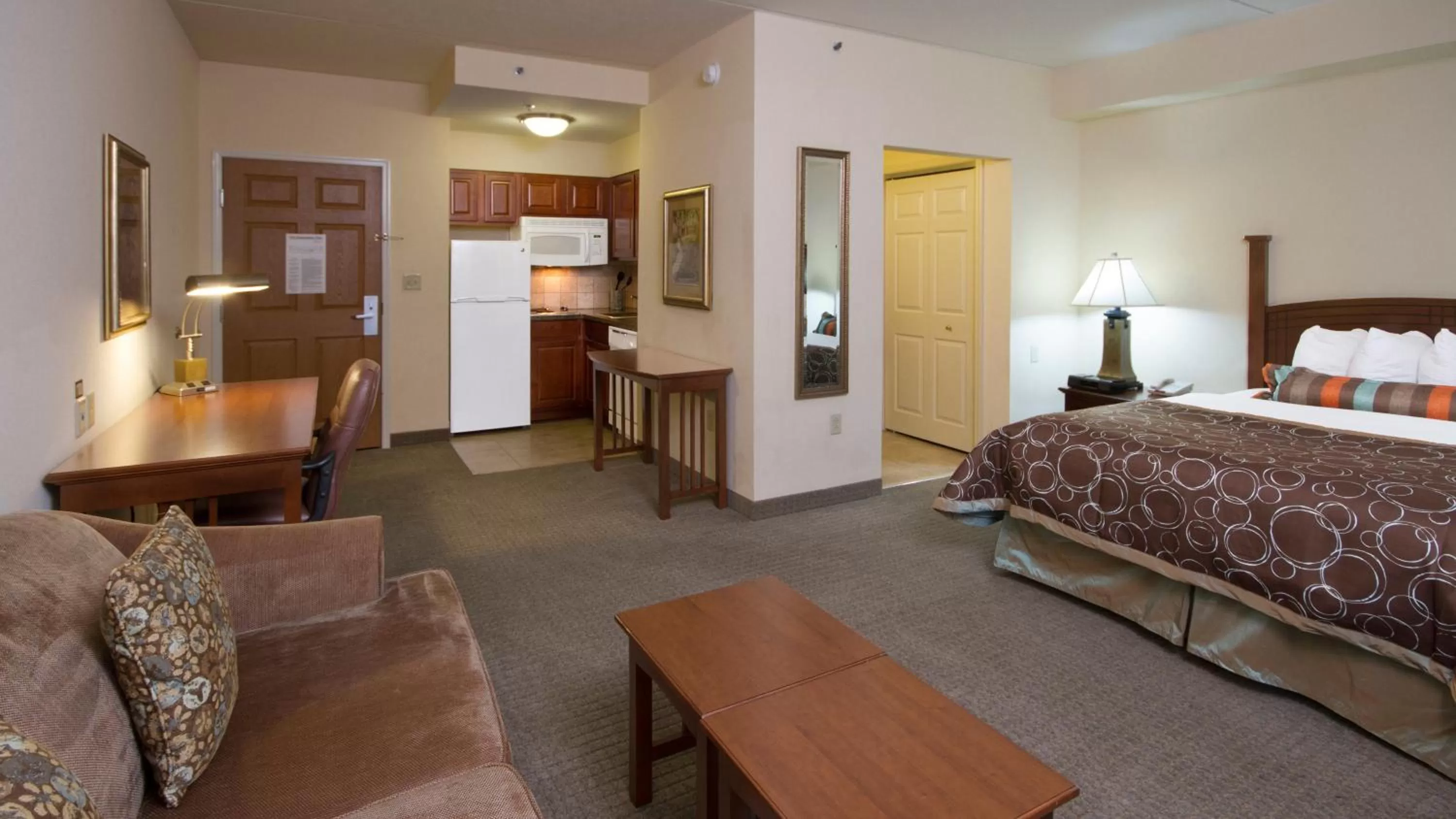 Photo of the whole room, Bed in Staybridge Suites Buffalo by IHG