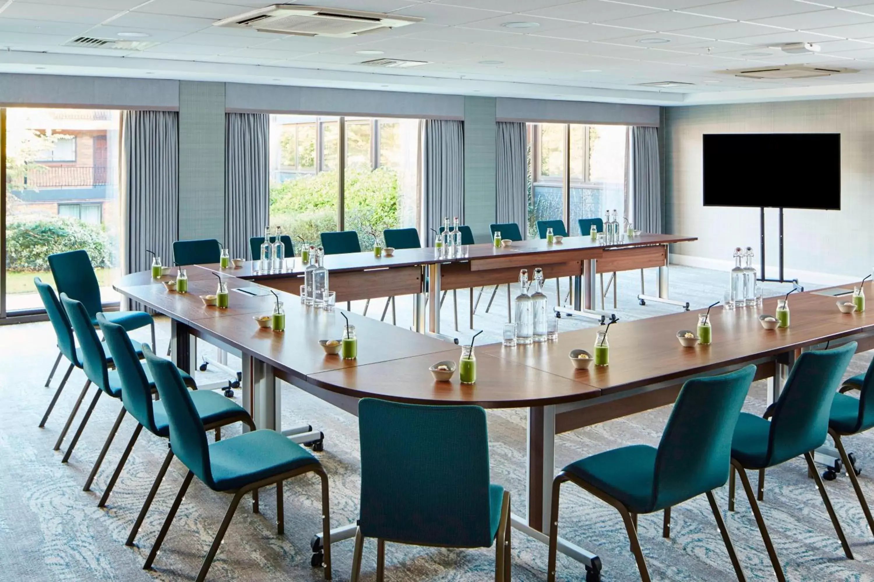 Meeting/conference room in Delta Hotels by Marriott Manchester Airport