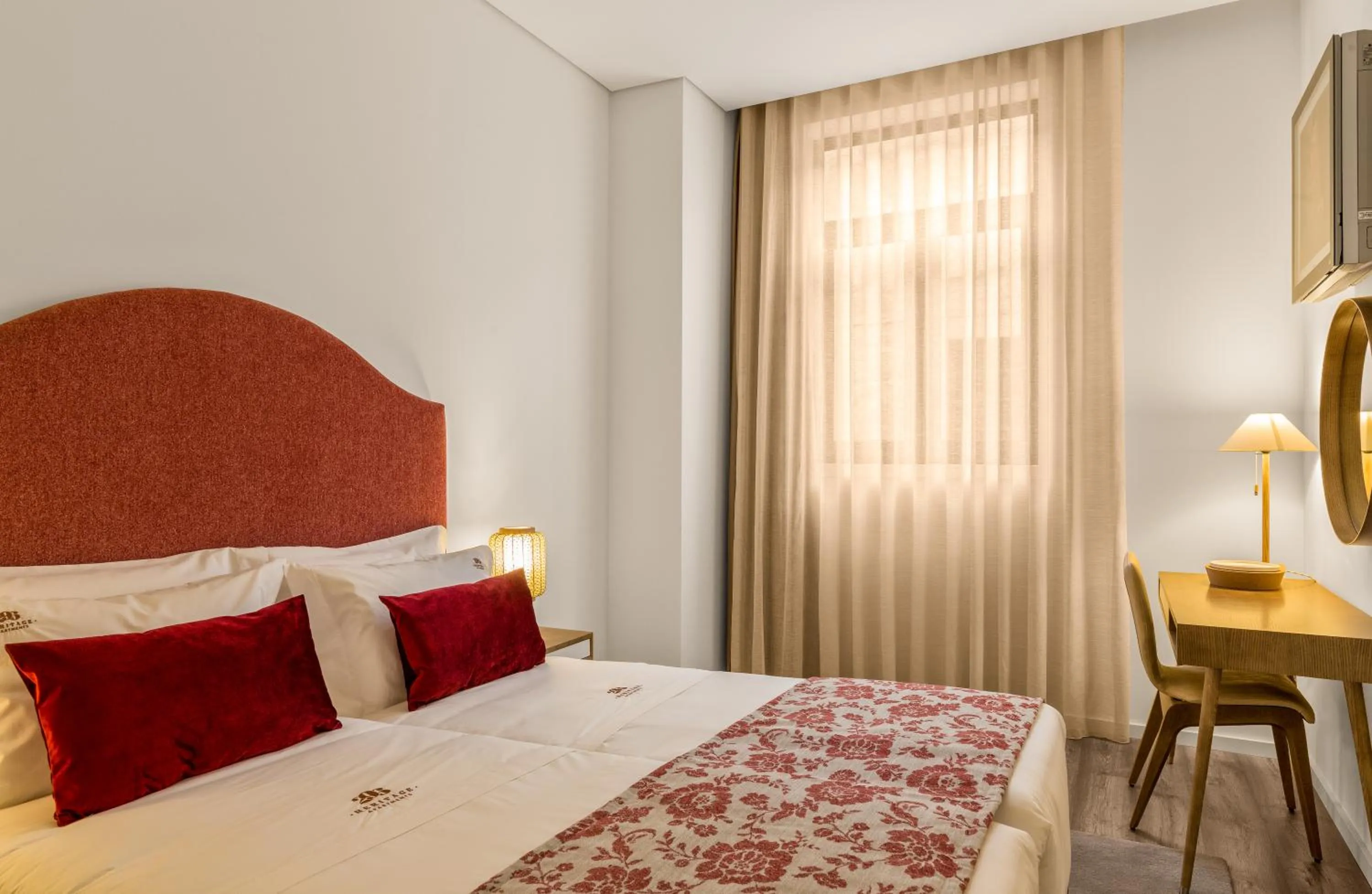 Bed in 296 Heritage Apartments