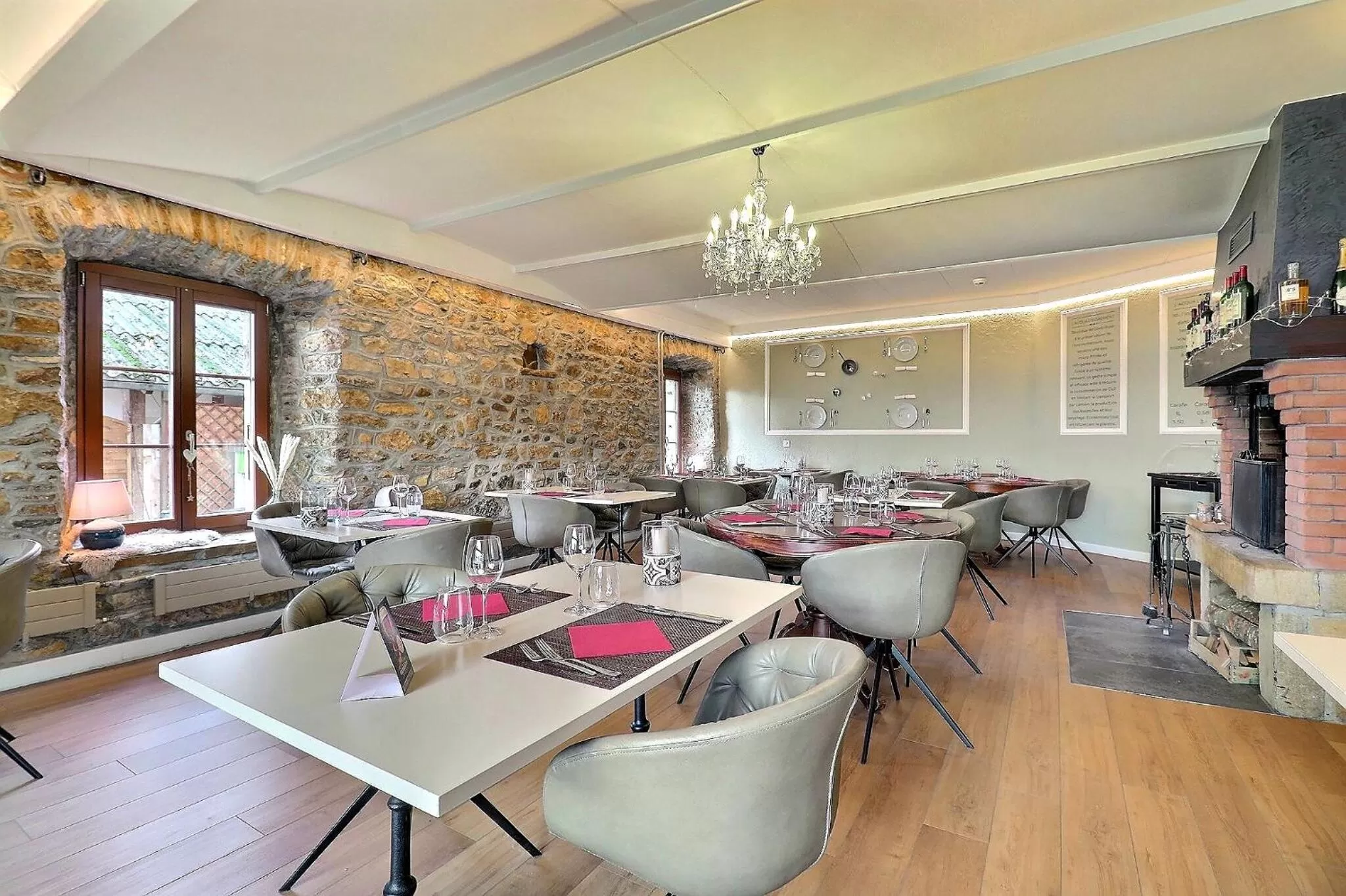 Restaurant/Places to Eat in Hôtel Restaurant Bellevue