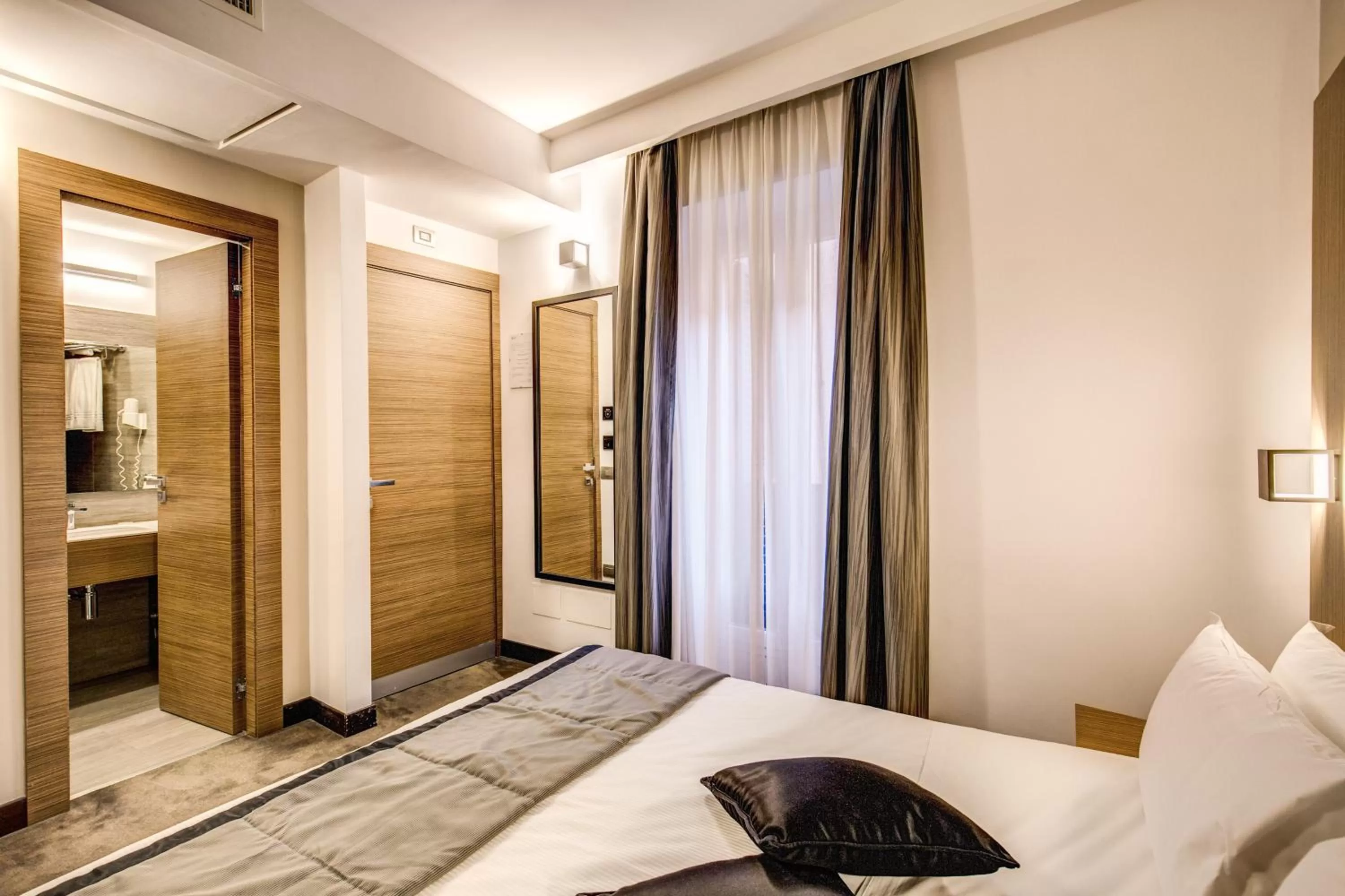 Photo of the whole room, Bed in Hotel Trevi - Gruppo Trevi Hotels