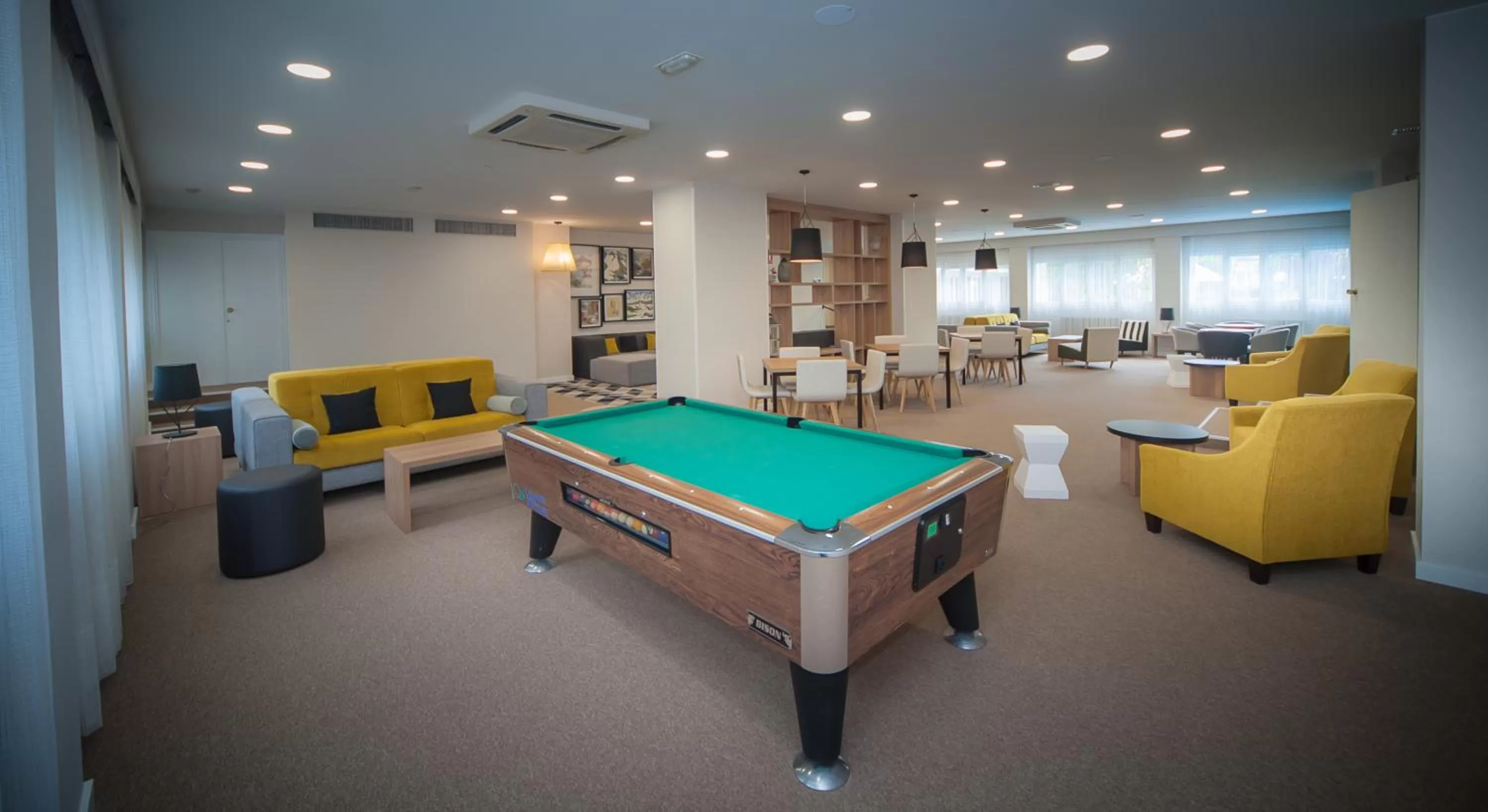 Communal lounge/ TV room in Gran Hotel de Jaca