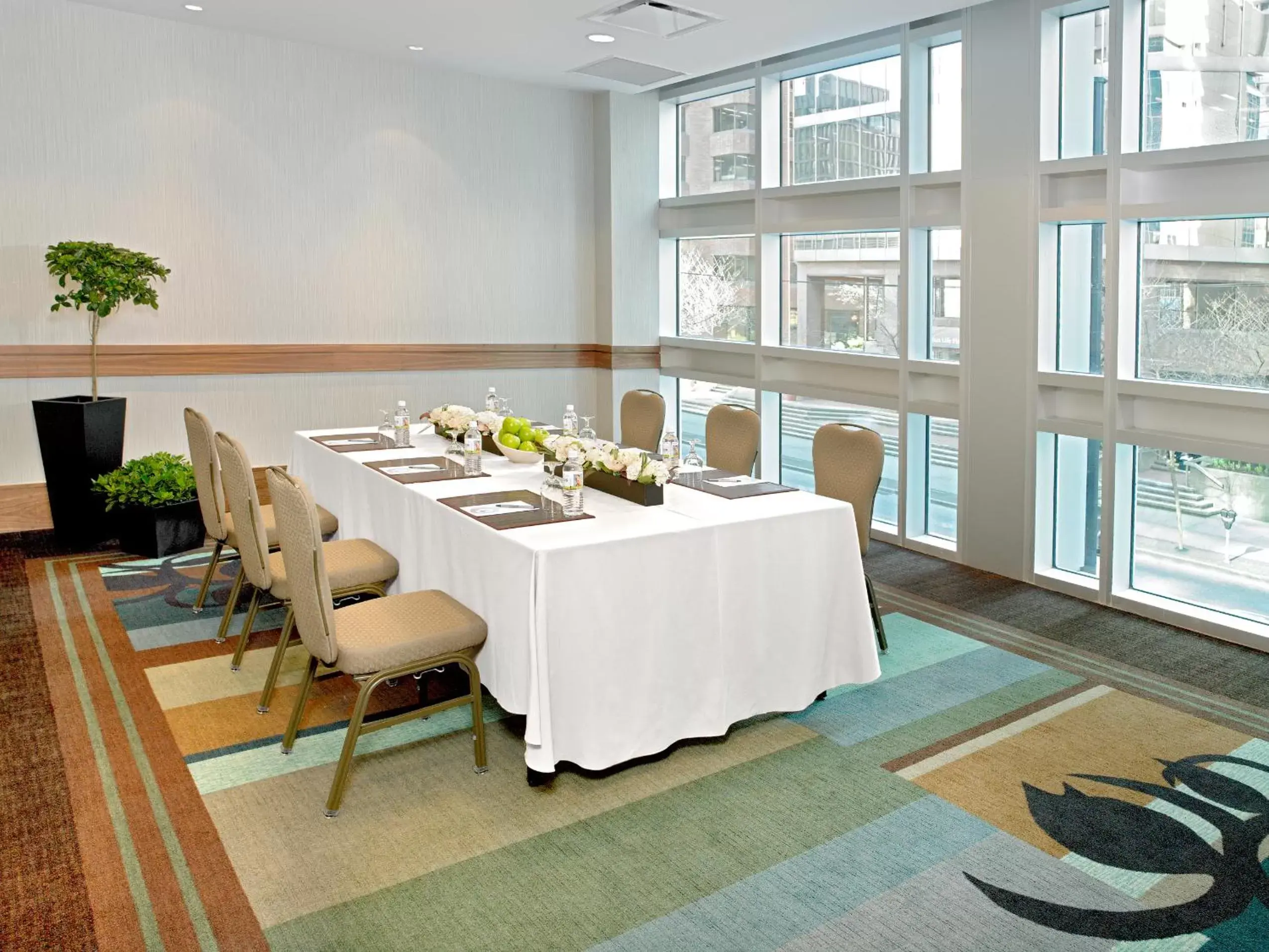 Banquet/Function facilities in Coast Coal Harbour Vancouver Hotel by APA