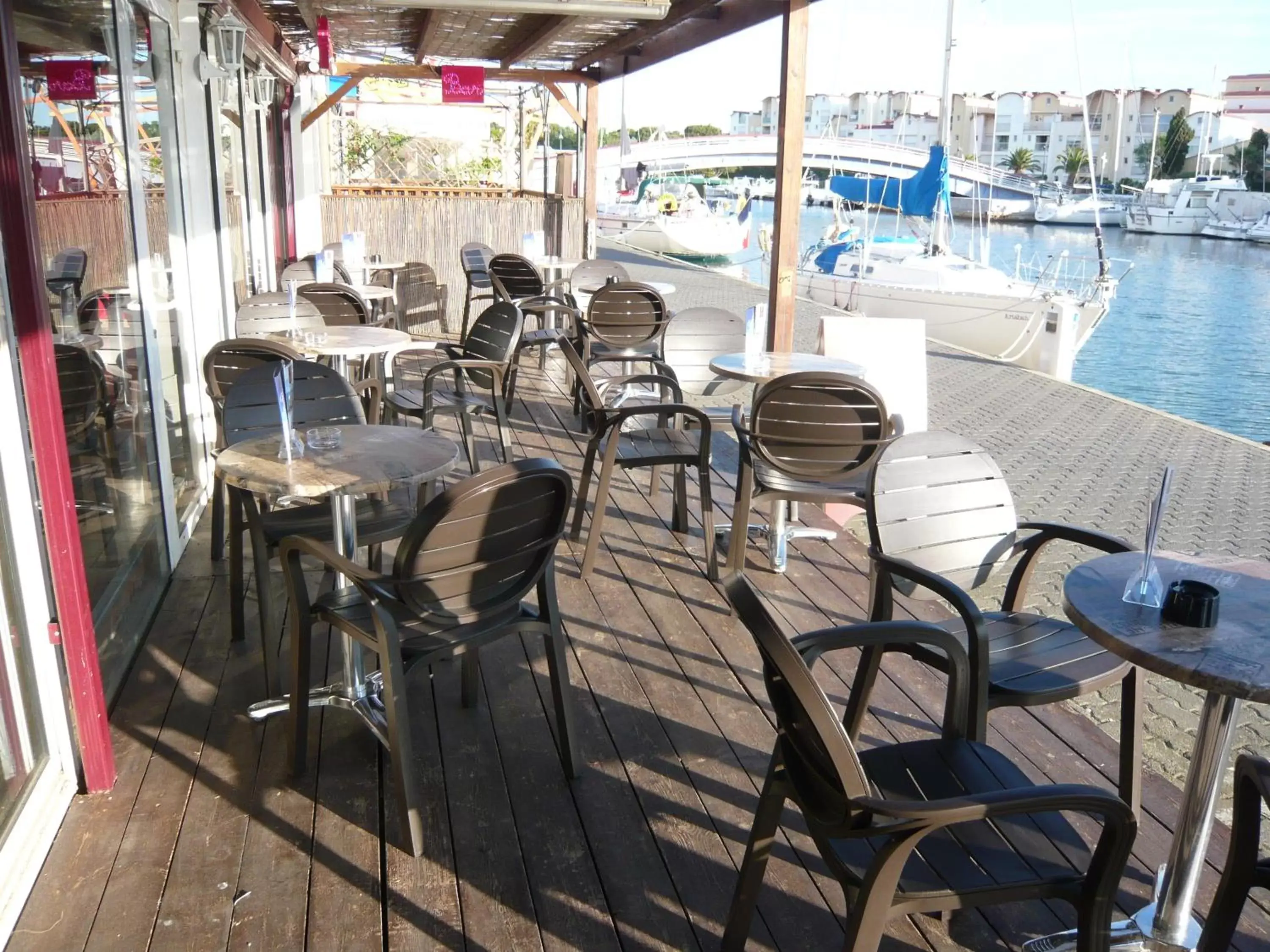 Lounge or bar, Restaurant/Places to Eat in Hôtel Port Beach