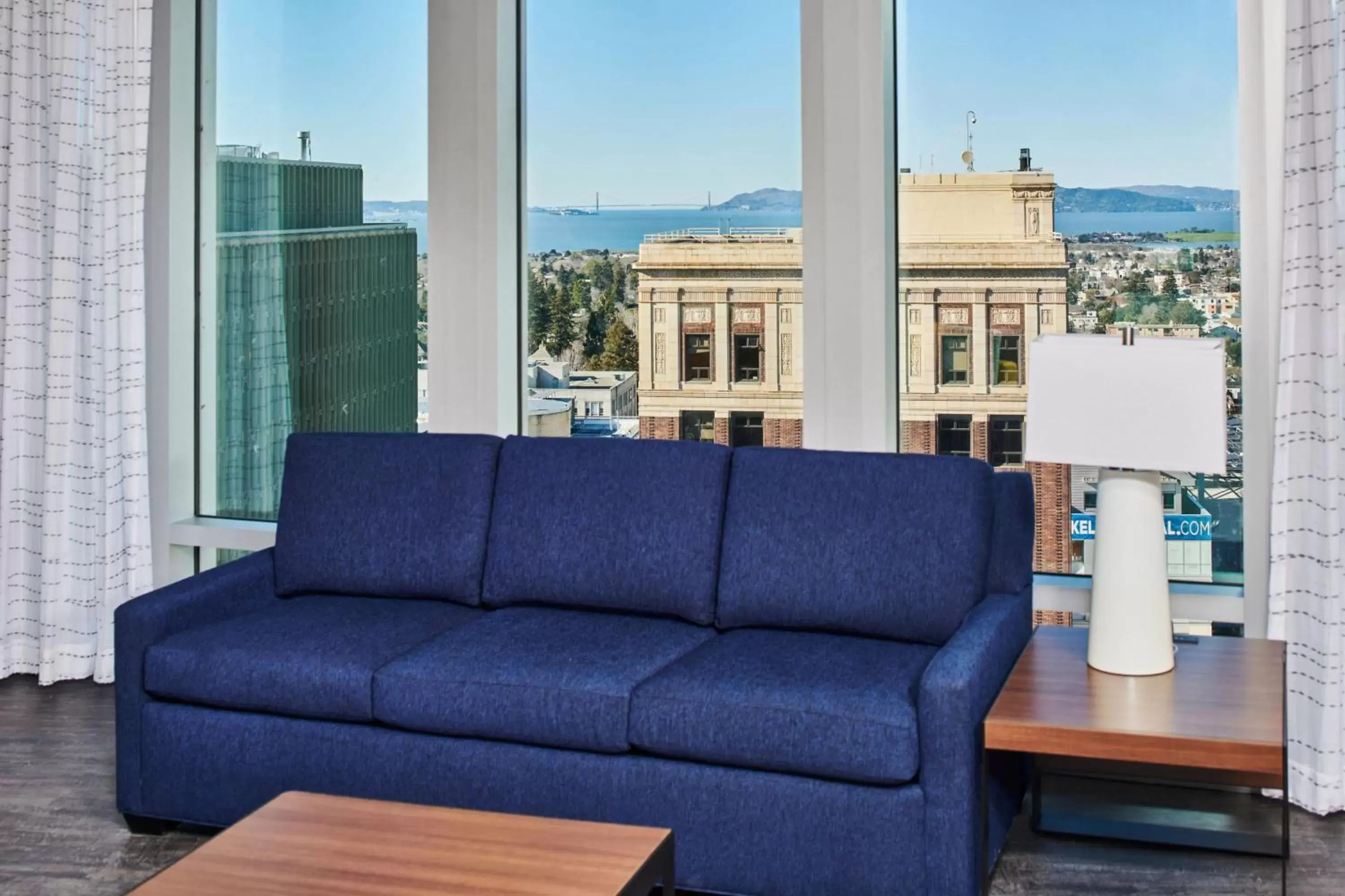 Living room, Seating Area in Residence Inn By Marriott Berkeley