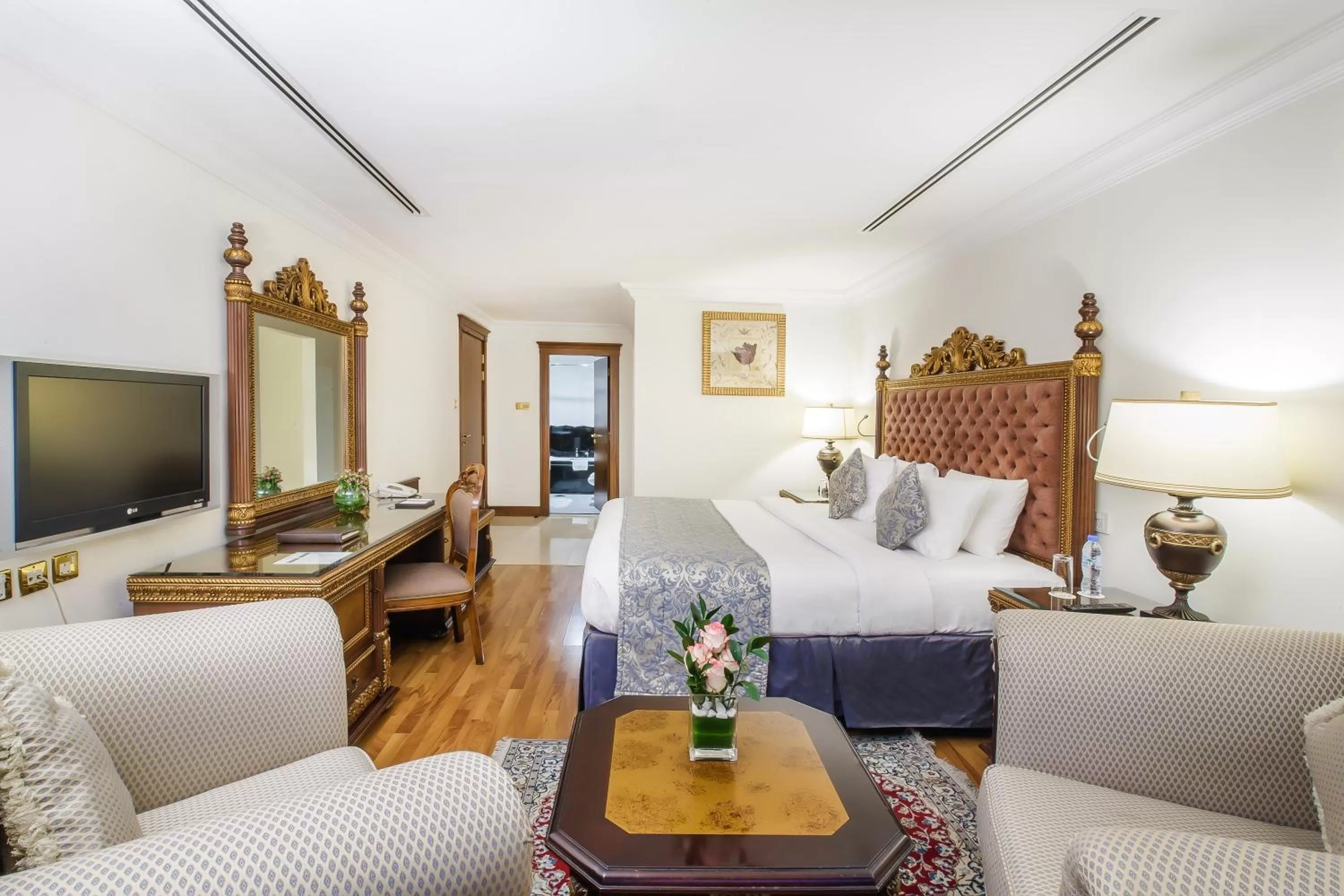 Bedroom in Grand Excelsior Hotel Bur Dubai