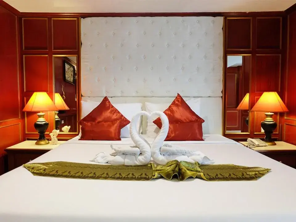 Guests, Bed in Grand Hill Resort and Spa