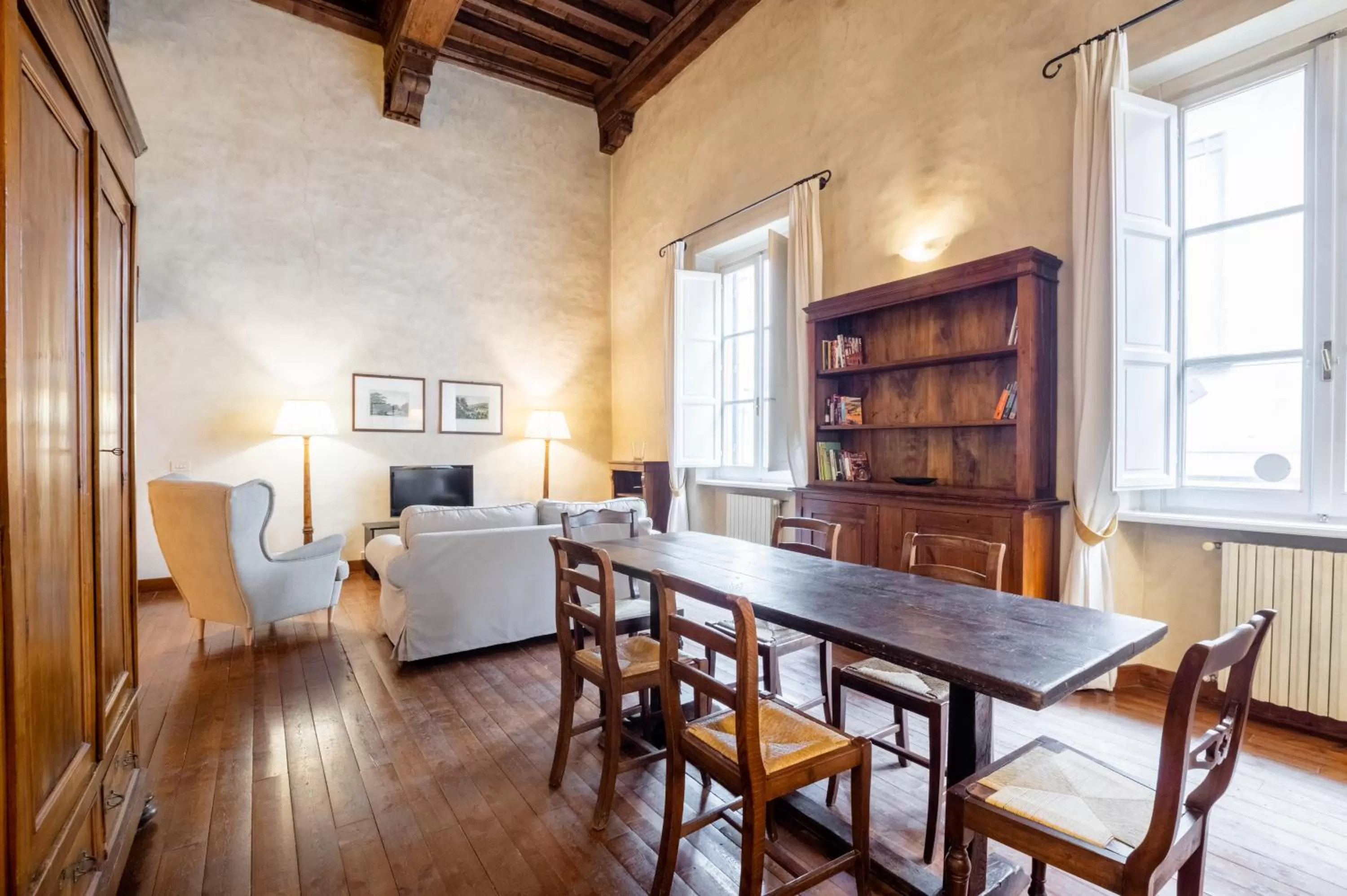 Apartment - Split Level in Palazzo Salviati by Varental