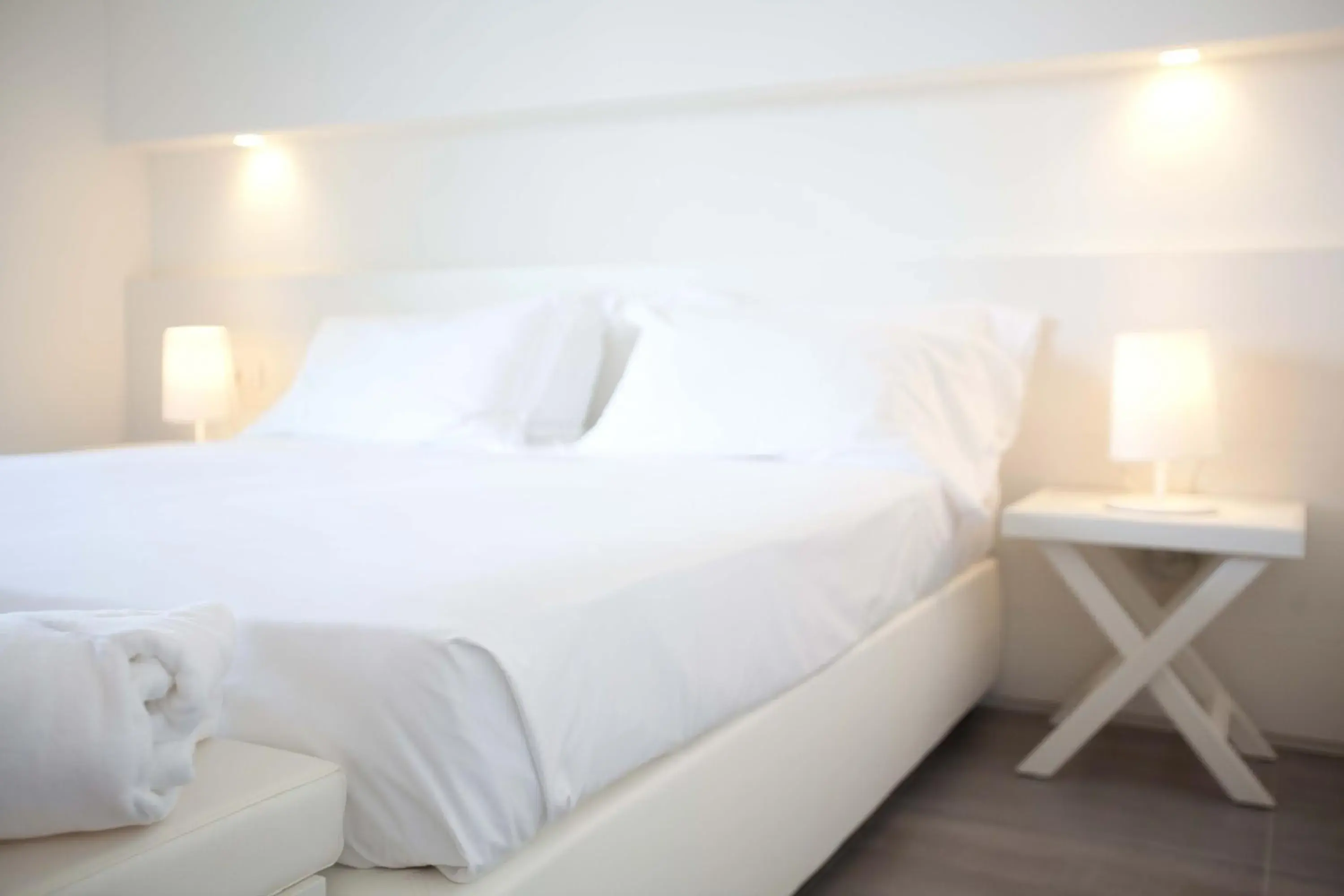 Bed in Villa Del Mare Spa Resort